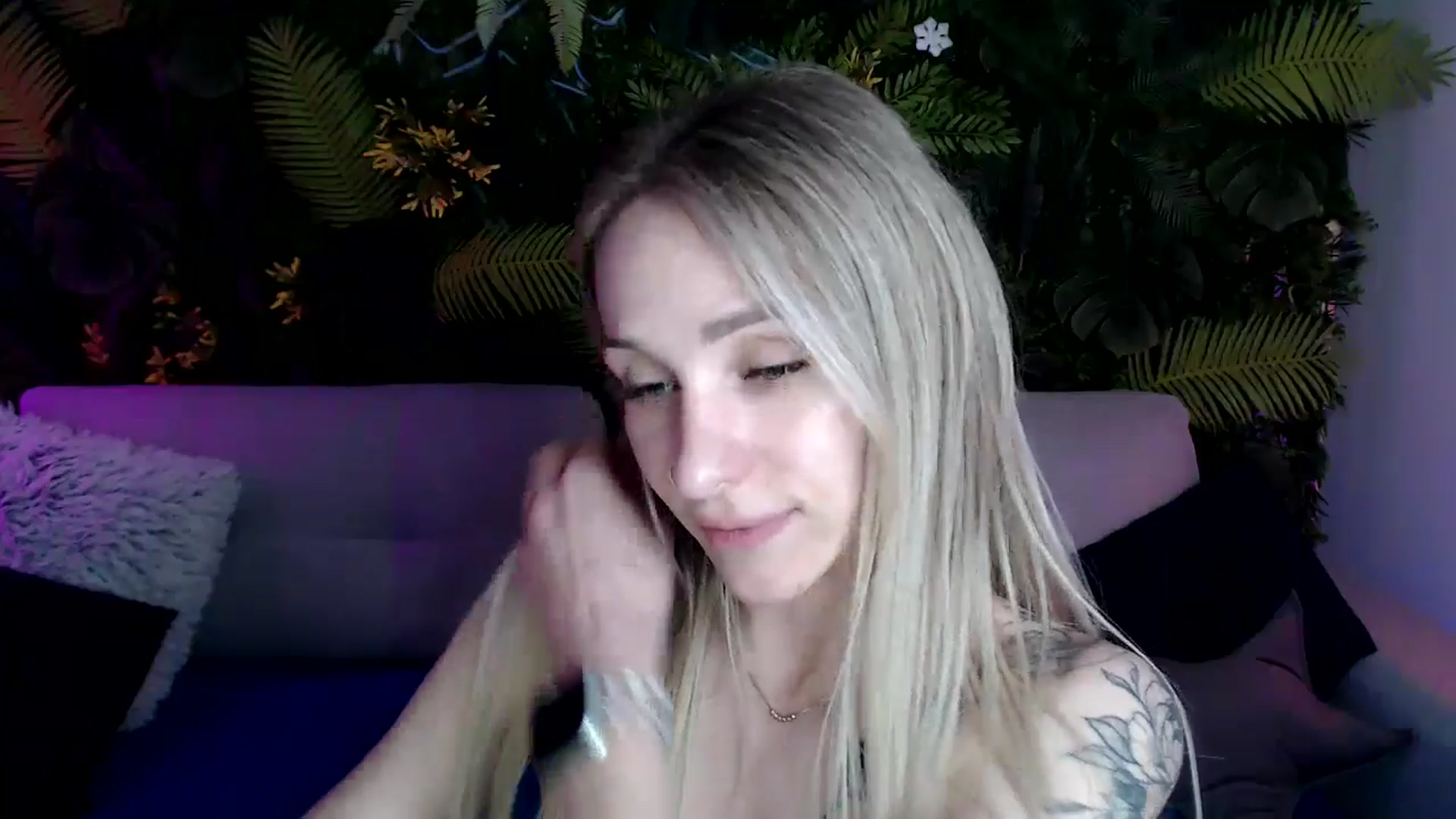 Gallery image thumbnail from Horny_Blond's myfreecams stream on, 05/17/2024, 12:14 image 3 of 20