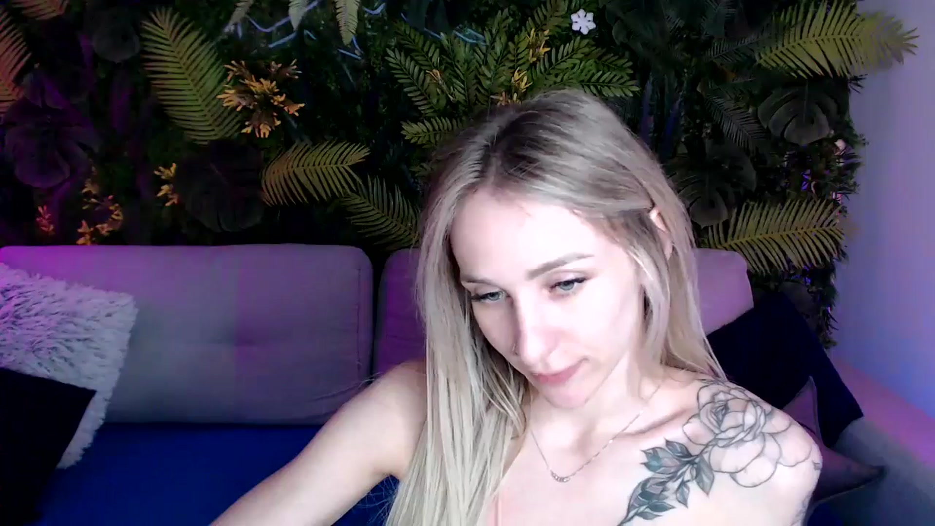 Gallery image thumbnail from Horny_Blond's myfreecams stream on, 05/17/2024, 12:14 image 9 of 20