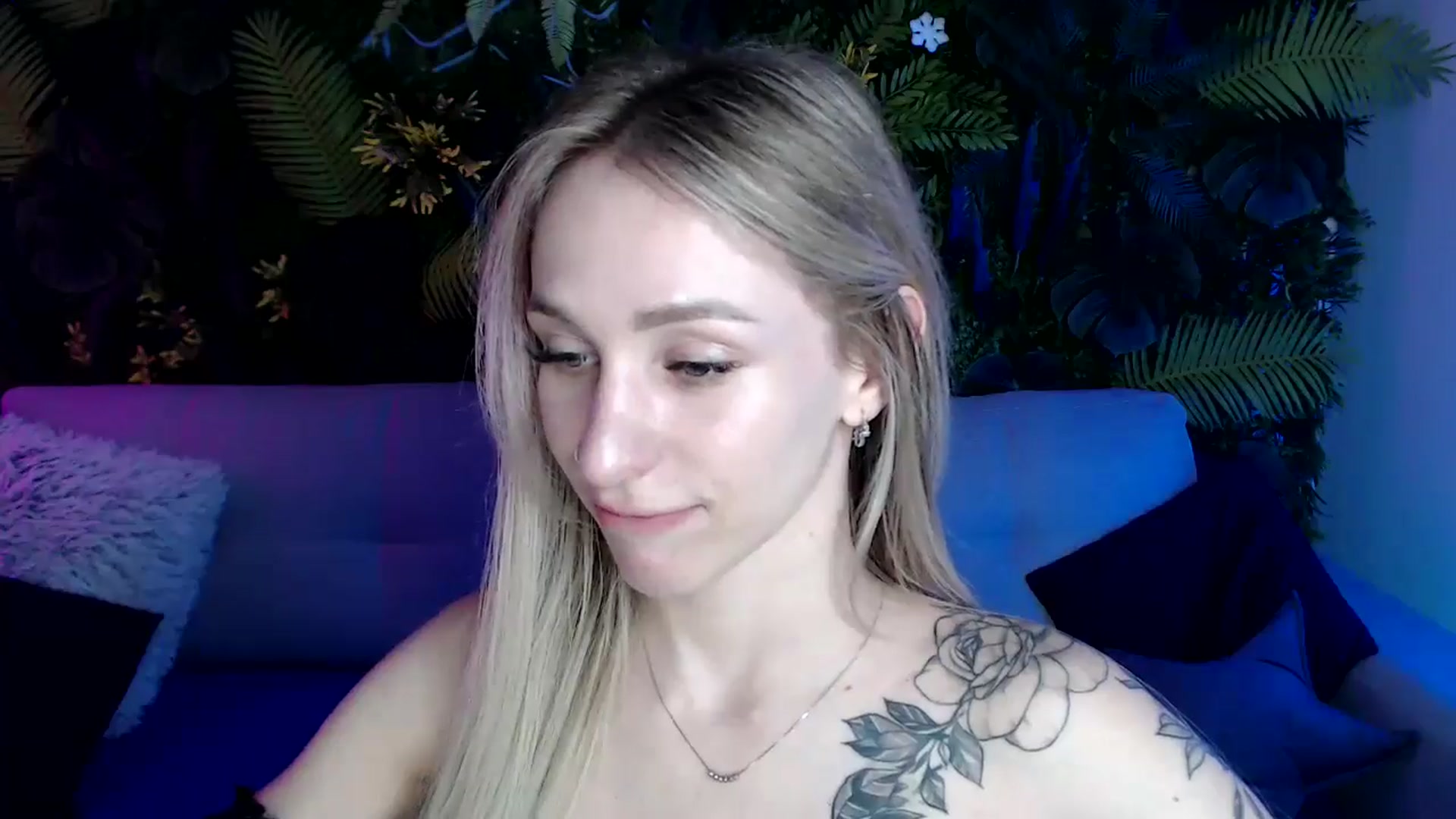 Gallery image thumbnail from Horny_Blond's myfreecams stream on, 05/18/2024, 09:45 image 3 of 20