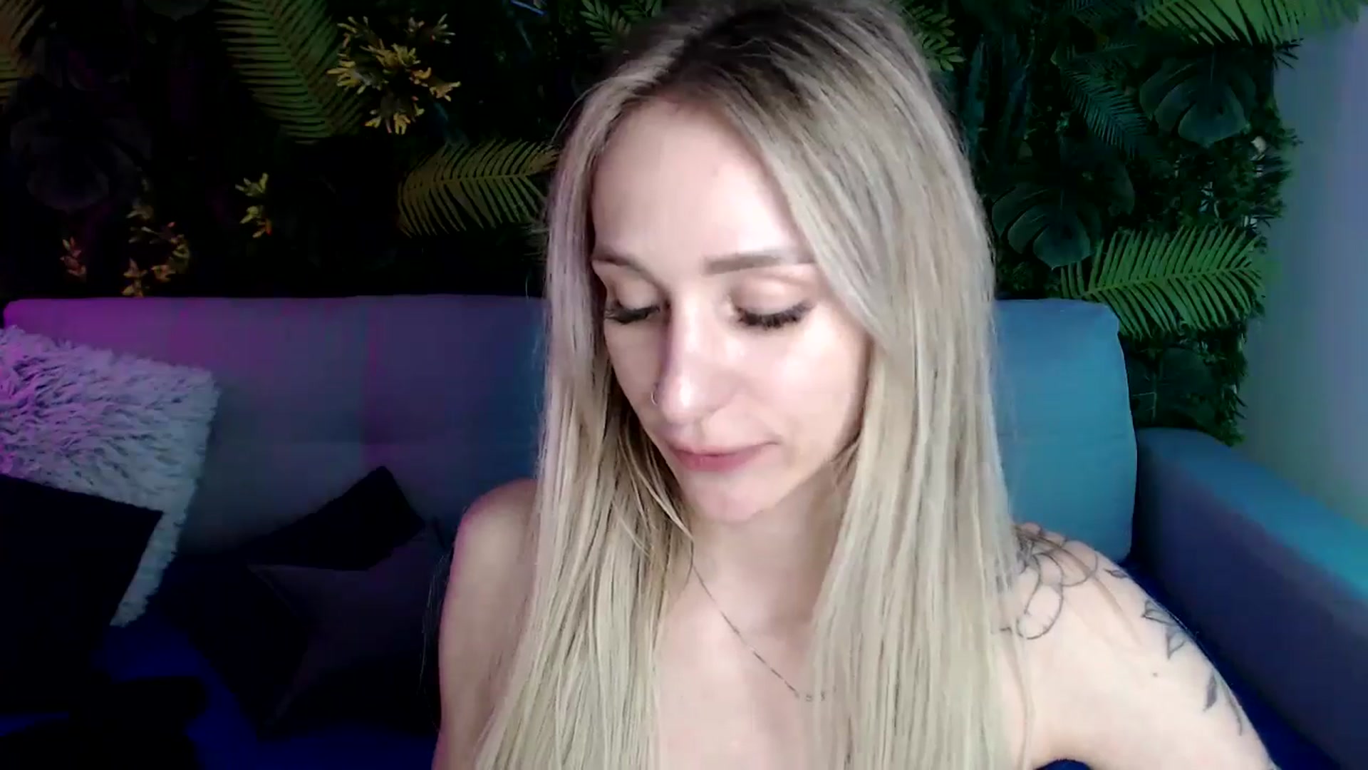 Gallery image thumbnail from Horny_Blond's myfreecams stream on, 05/18/2024, 09:45 image 15 of 20