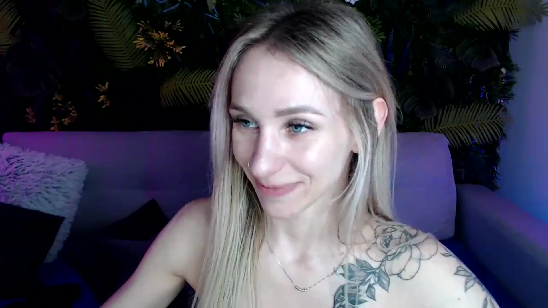 Gallery image thumbnail from Horny_Blond's myfreecams stream on, 05/18/2024, 09:45 image 17 of 20