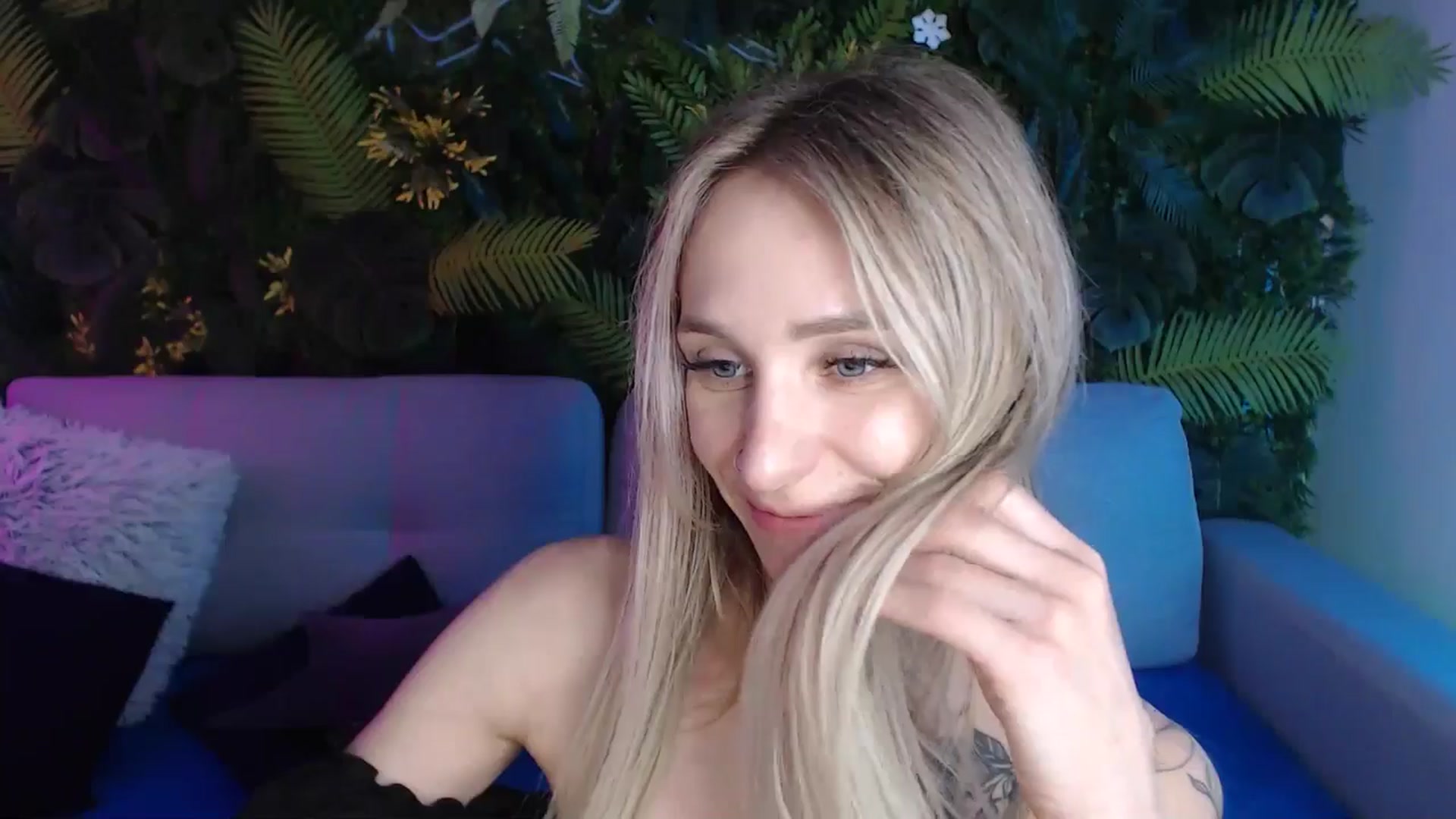Gallery image thumbnail from Horny_Blond's myfreecams stream on, 05/18/2024, 11:03 image 2 of 20