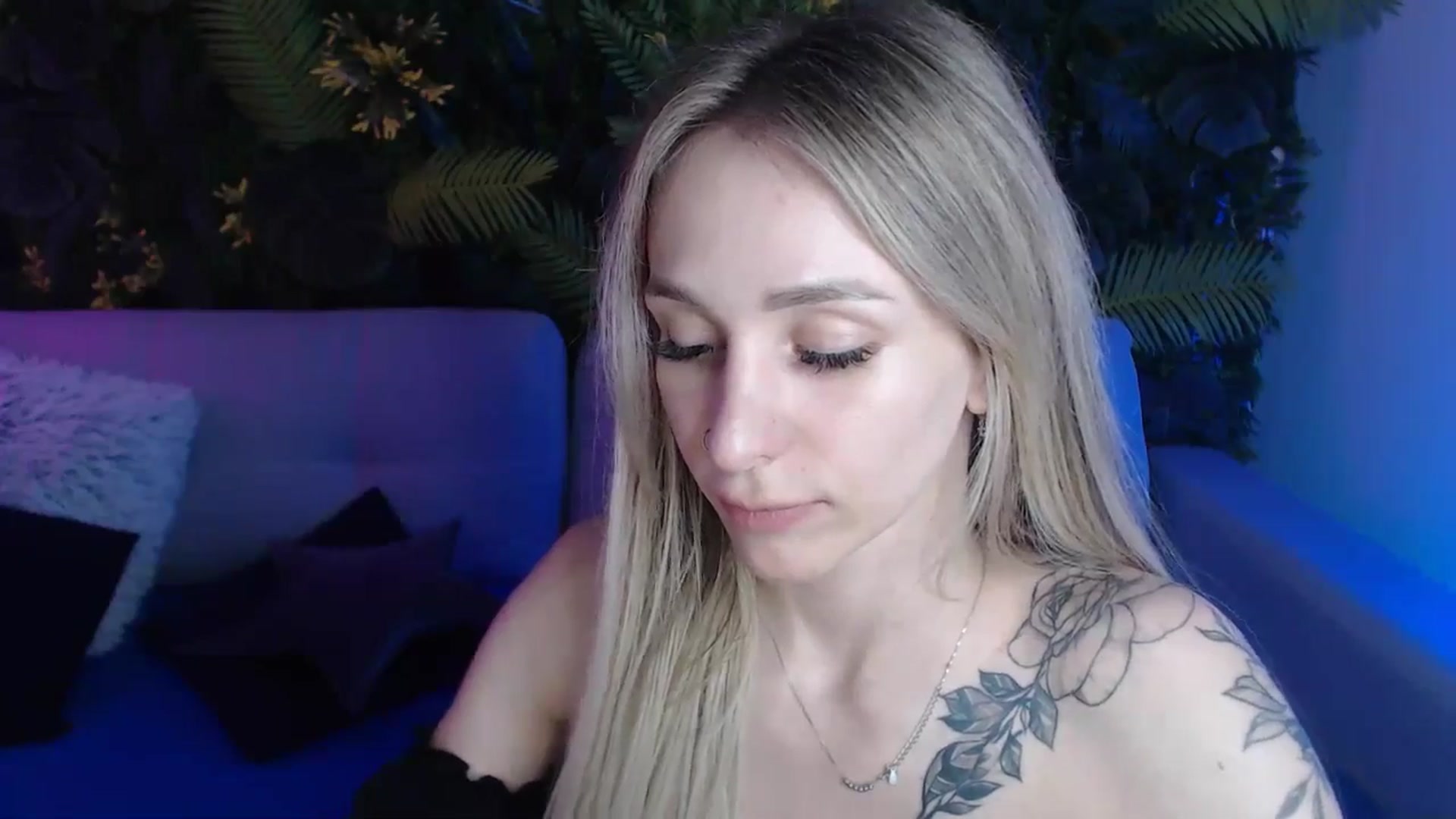 Gallery image thumbnail from Horny_Blond's myfreecams stream on, 05/18/2024, 11:03 image 17 of 20