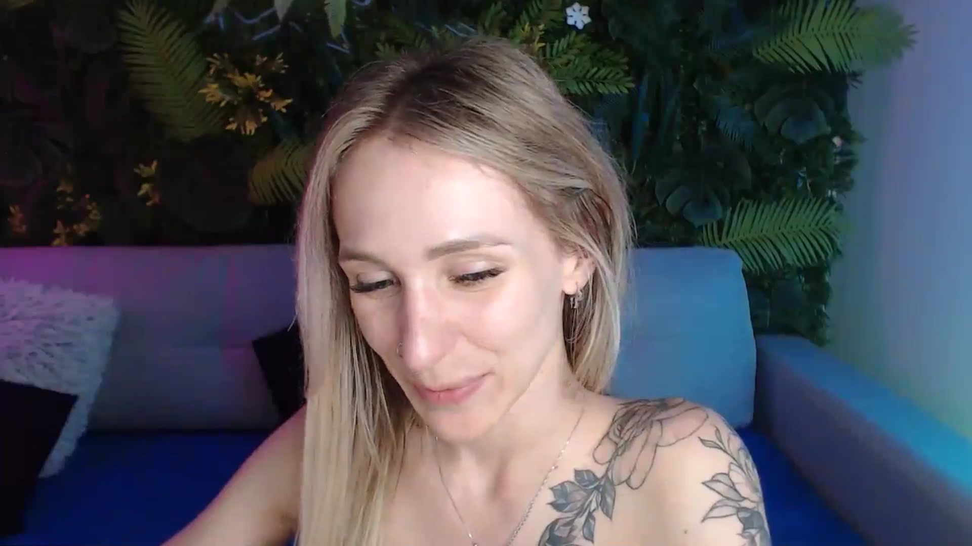 Gallery image thumbnail from Horny_Blond's myfreecams stream on, 05/18/2024, 12:09 image 19 of 20
