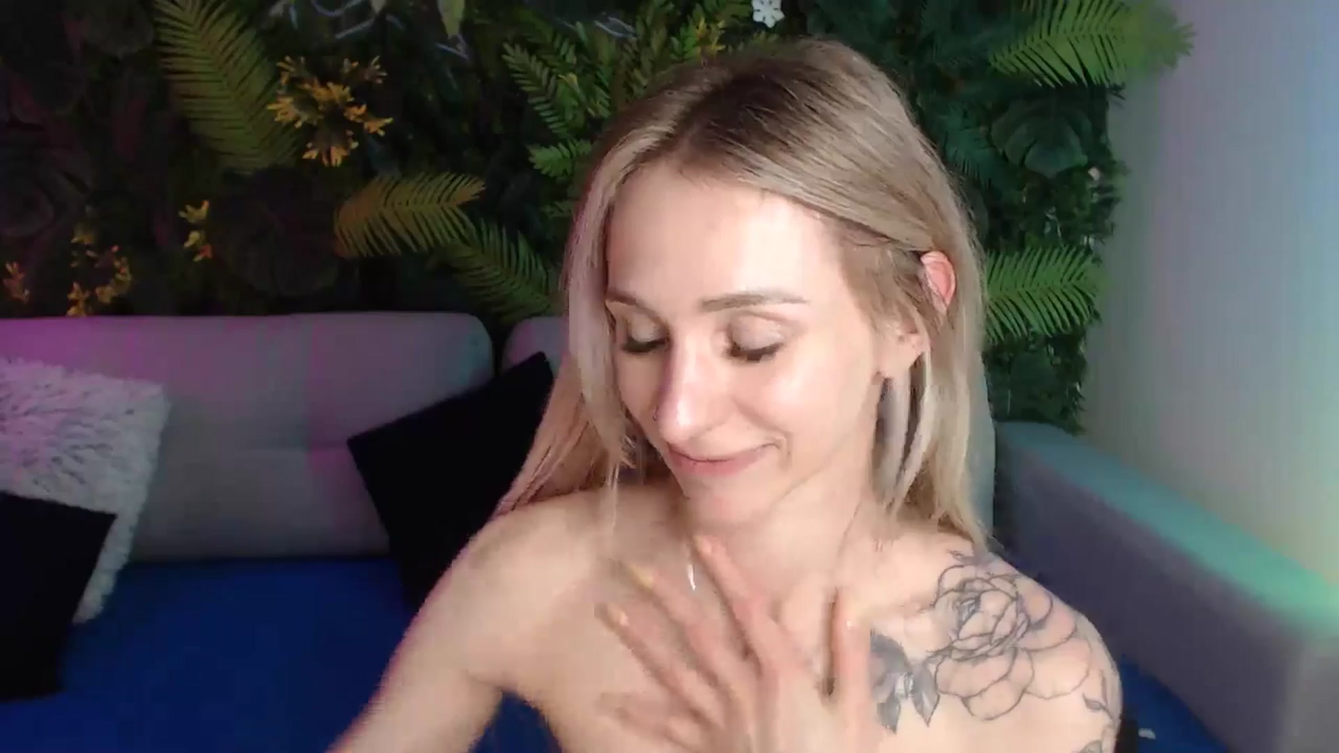 Gallery image thumbnail from Horny_Blond's myfreecams stream on, 05/18/2024, 12:09 image 11 of 20