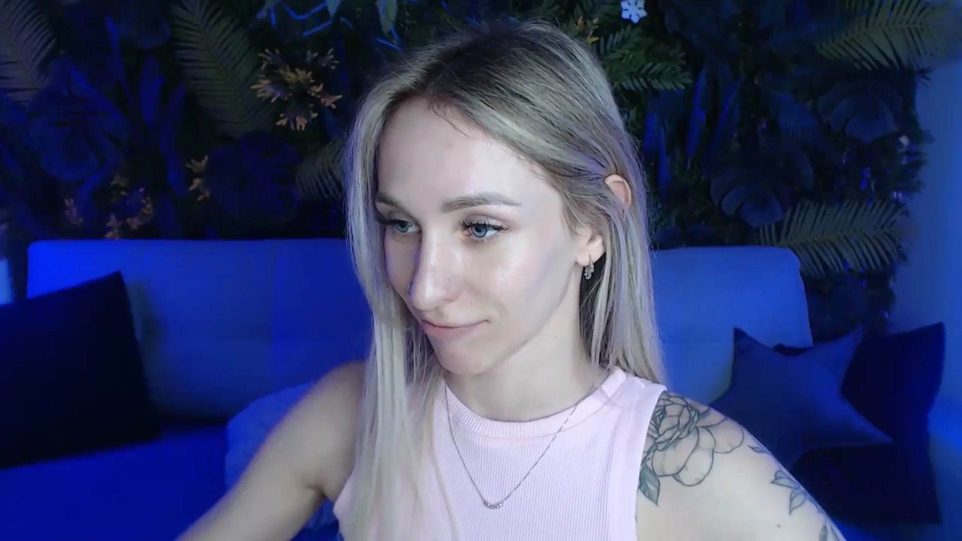 Gallery image thumbnail from Horny_Blond's myfreecams stream on, 05/19/2024, 09:19 image 11 of 20