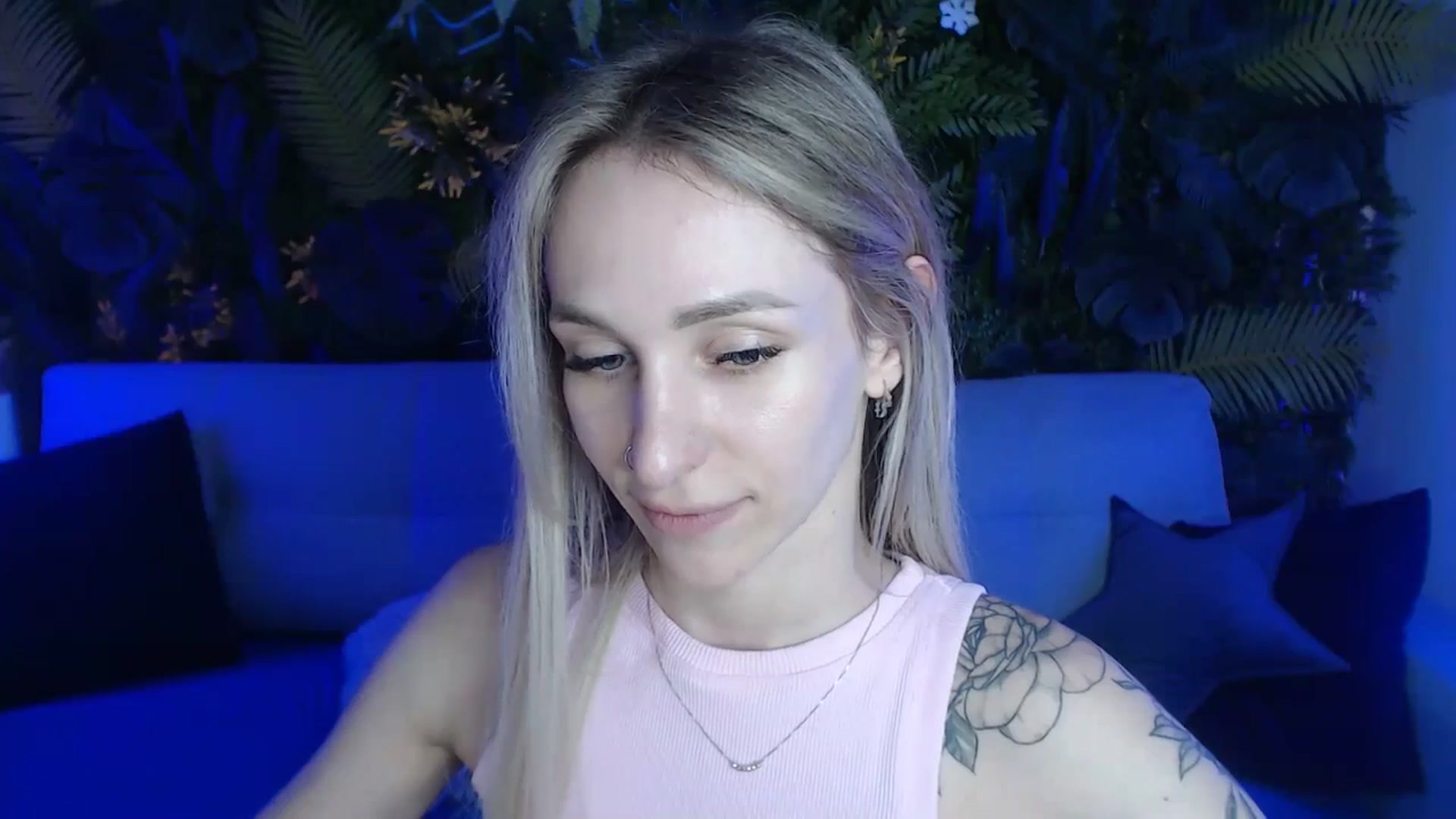 Gallery image thumbnail from Horny_Blond's myfreecams stream on, 05/19/2024, 09:19 image 9 of 20