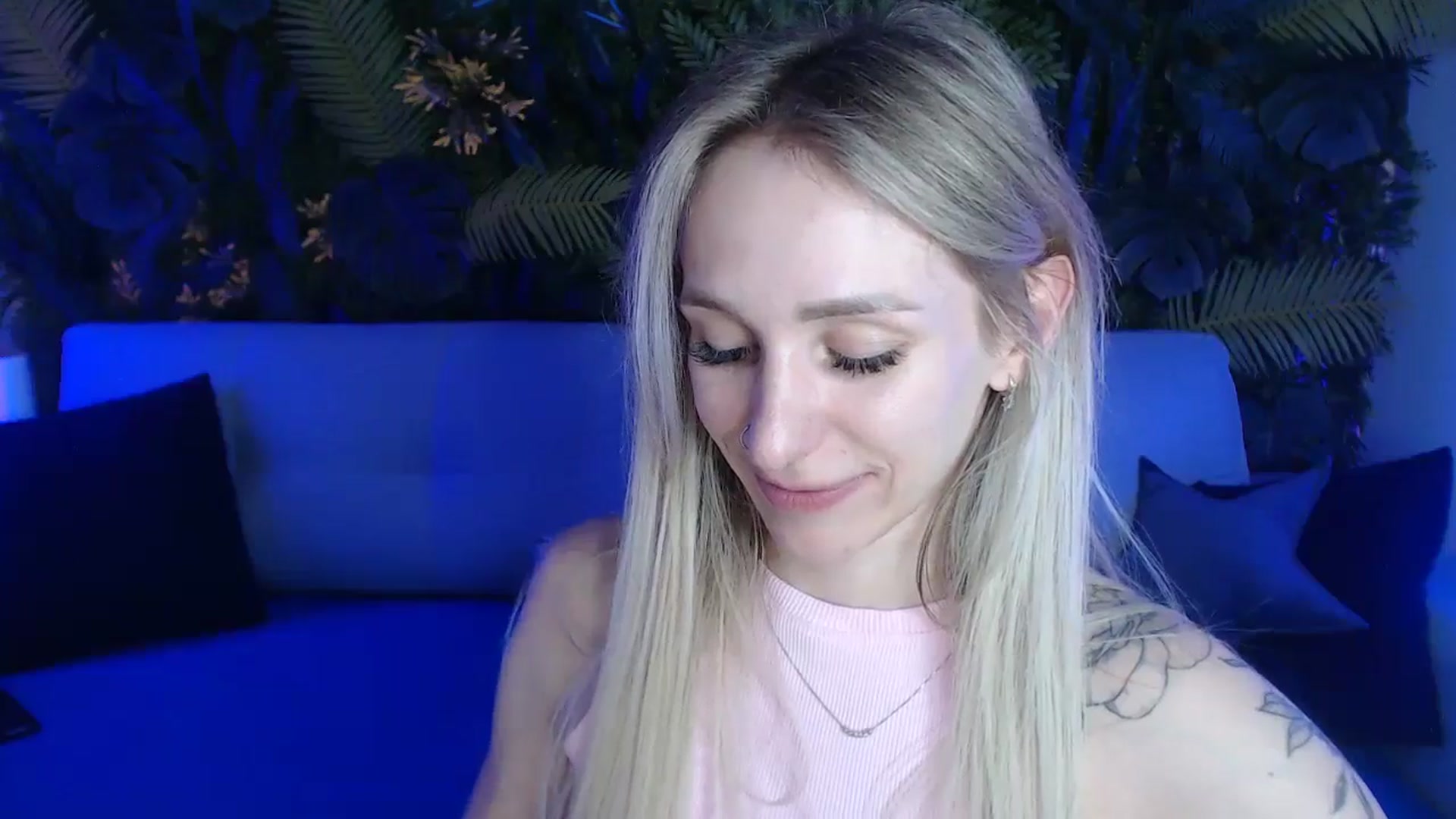 Gallery image thumbnail from Horny_Blond's myfreecams stream on, 05/19/2024, 11:29 image 15 of 20