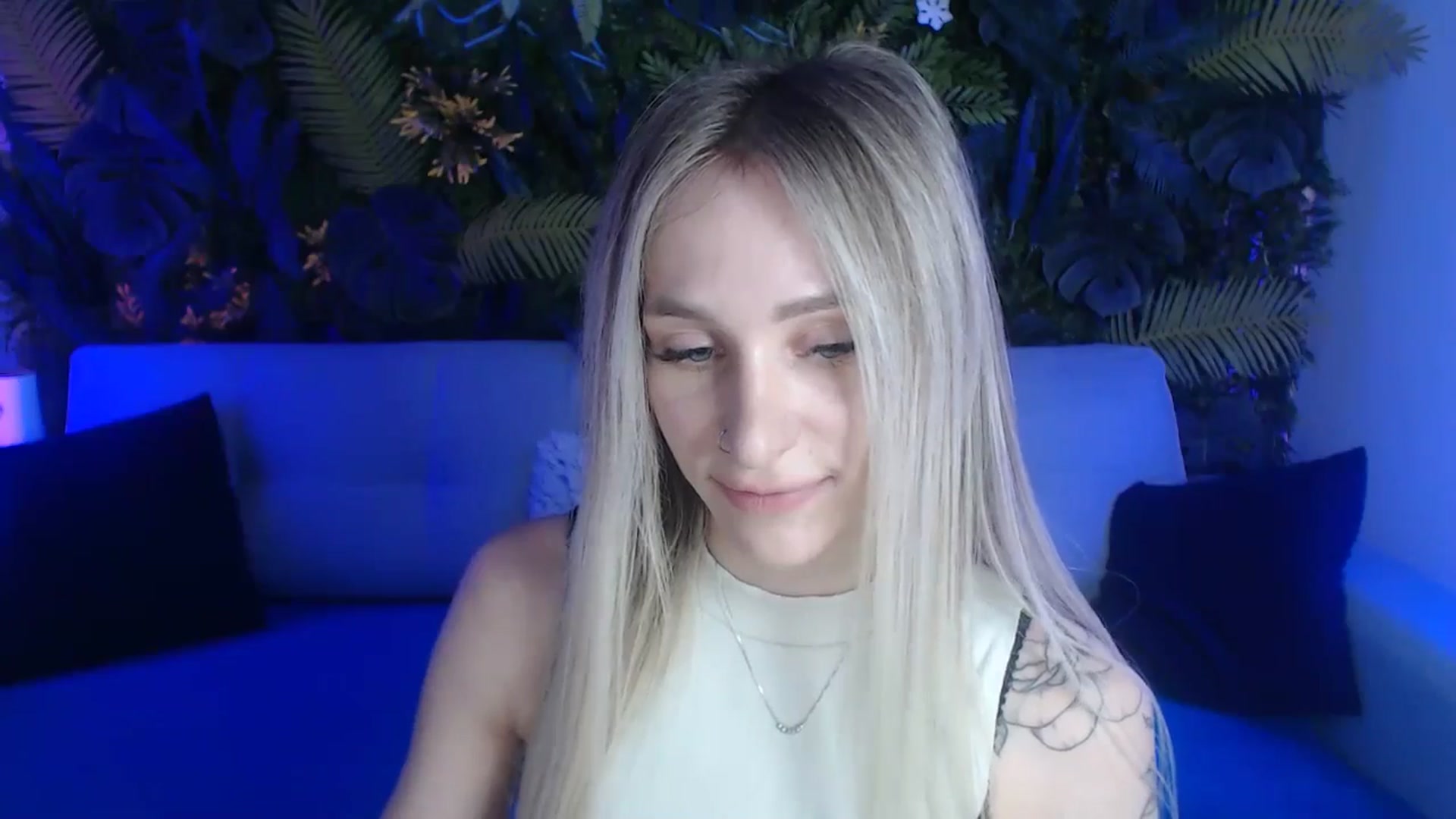 Gallery image thumbnail from Horny_Blond's myfreecams stream on, 05/25/2024, 08:45 image 3 of 20