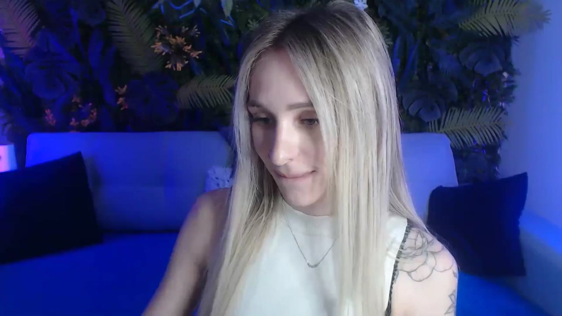 Gallery image thumbnail from Horny_Blond's myfreecams stream on, 05/25/2024, 08:45 image 9 of 20