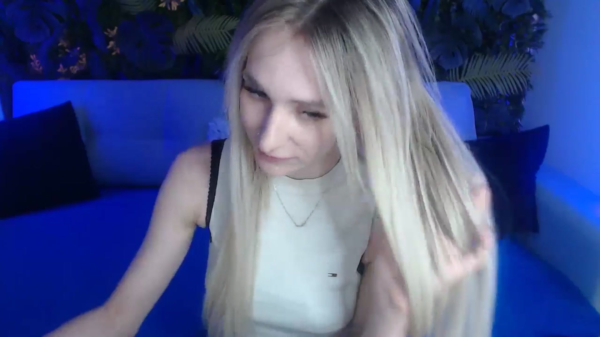 Gallery image thumbnail from Horny_Blond's myfreecams stream on, 05/25/2024, 08:45 image 18 of 20