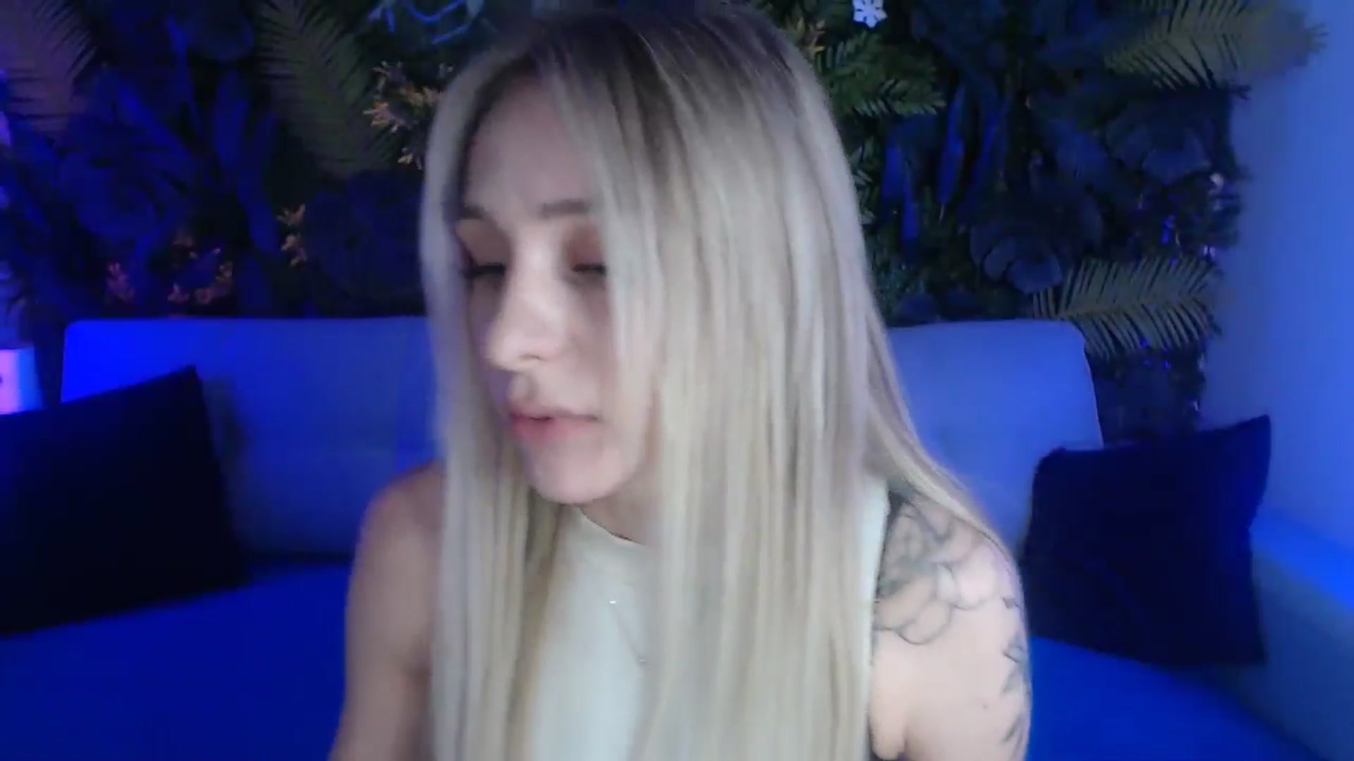 Gallery image thumbnail from Horny_Blond's myfreecams stream on, 05/25/2024, 08:45 image 6 of 20