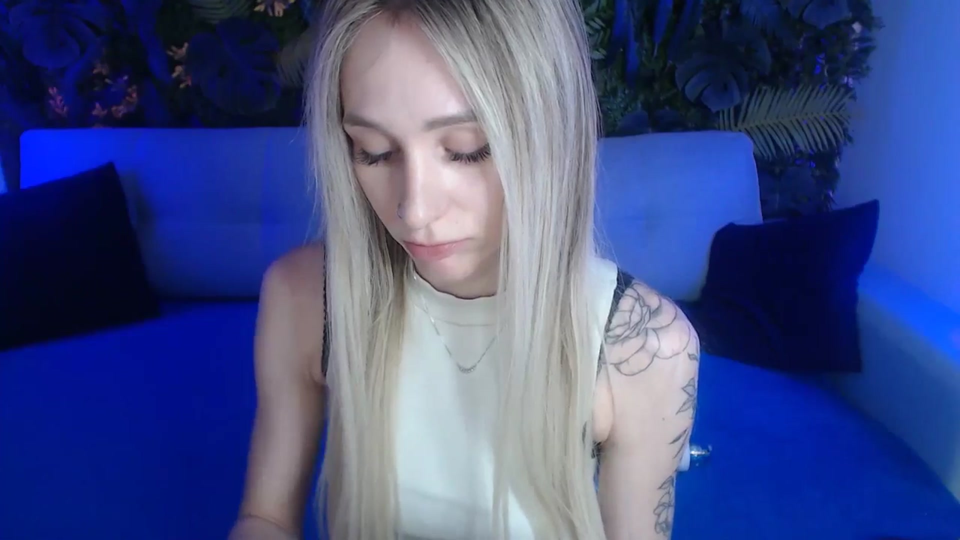 Gallery image thumbnail from Horny_Blond's myfreecams stream on, 05/25/2024, 08:45 image 19 of 20