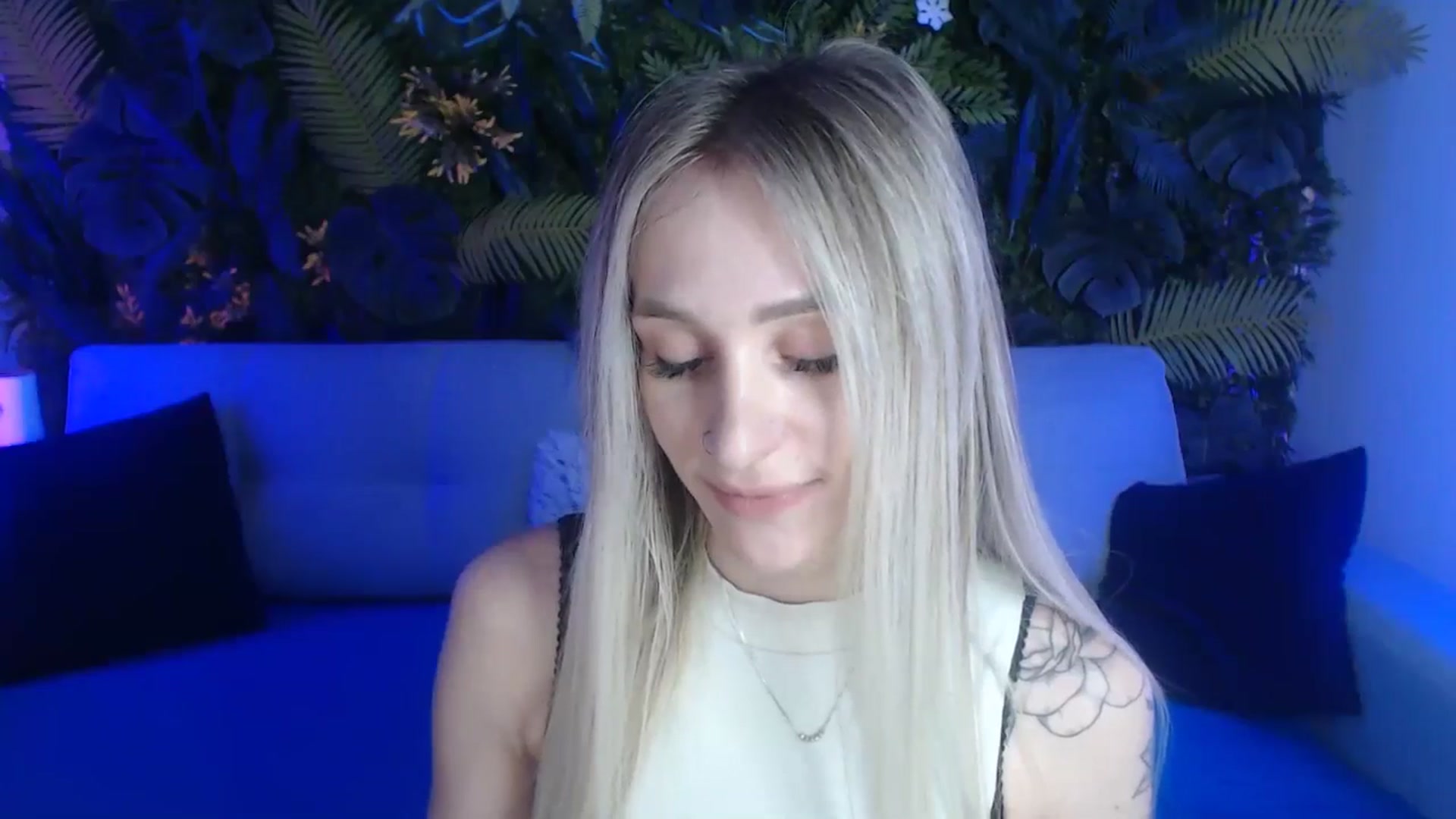 Gallery image thumbnail from Horny_Blond's myfreecams stream on, 05/25/2024, 08:45 image 2 of 20