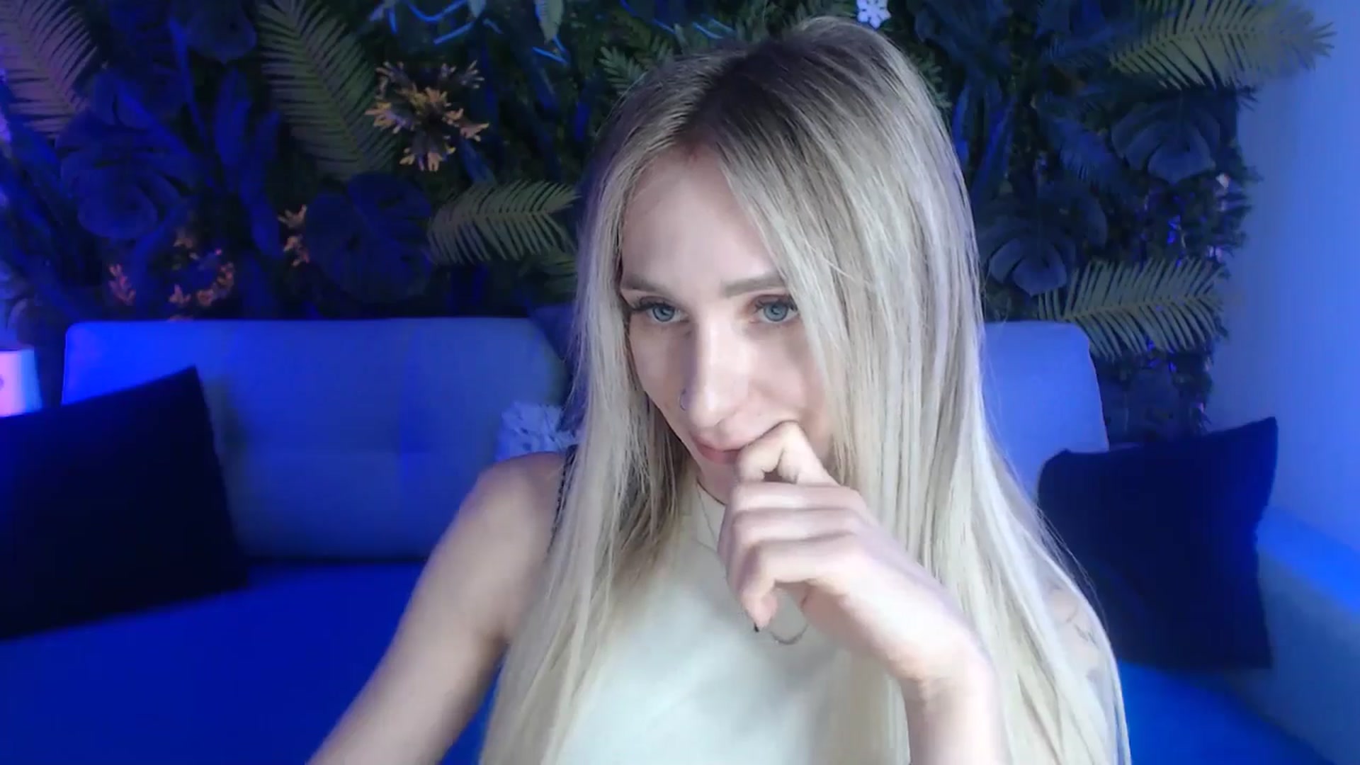Gallery image thumbnail from Horny_Blond's myfreecams stream on, 05/25/2024, 08:45 image 10 of 20