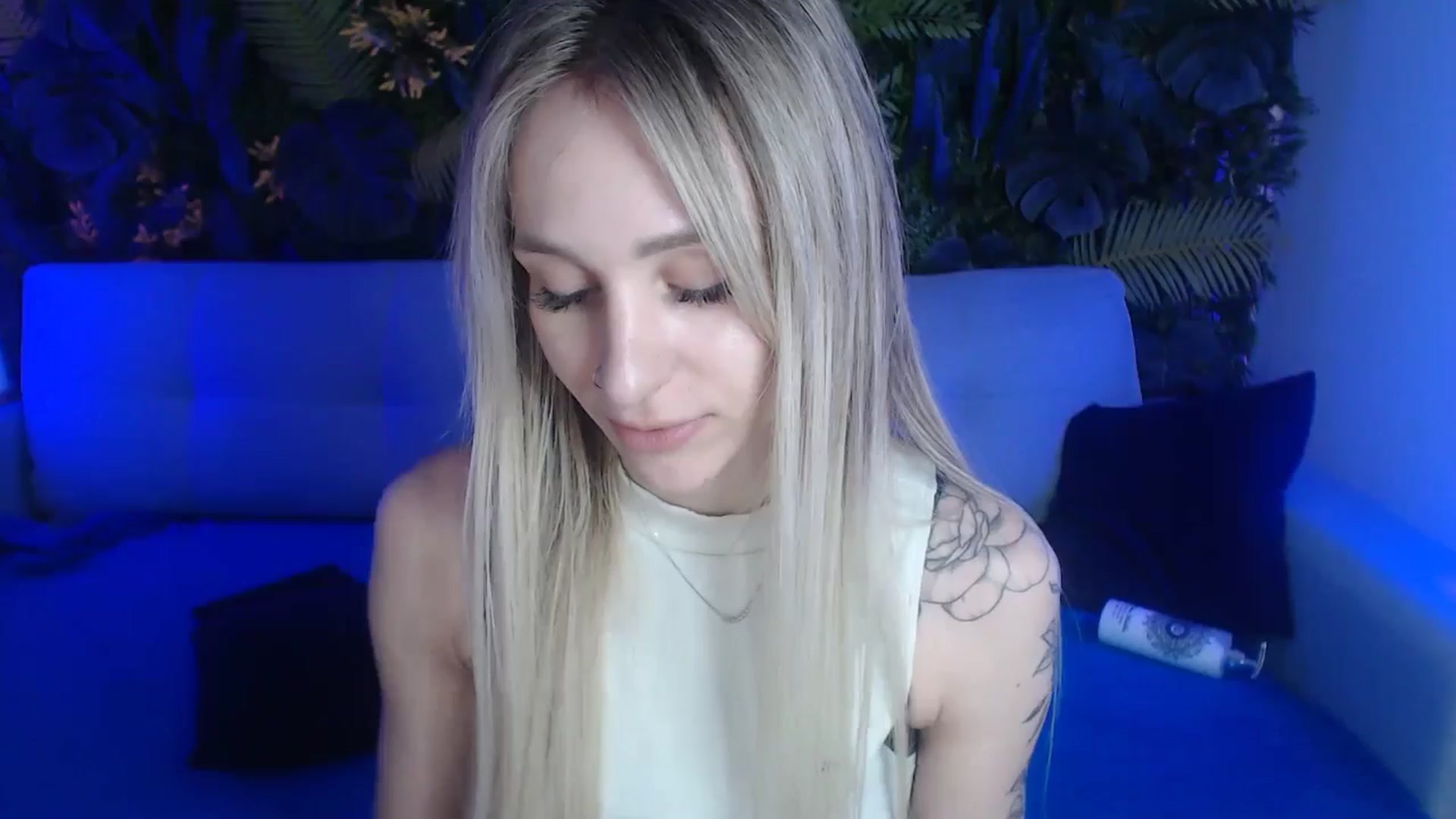 Gallery image thumbnail from Horny_Blond's myfreecams stream on, 05/25/2024, 09:57 image 10 of 20