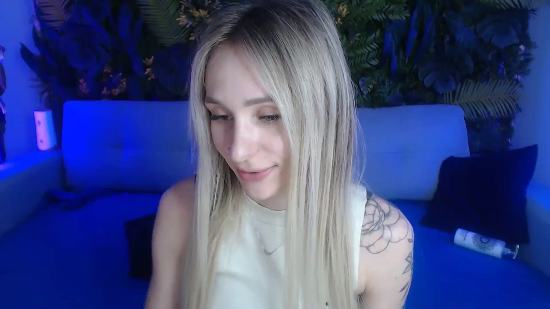 Gallery image thumbnail from Horny_Blond's myfreecams stream on, 05/25/2024, 09:57 image 17 of 20