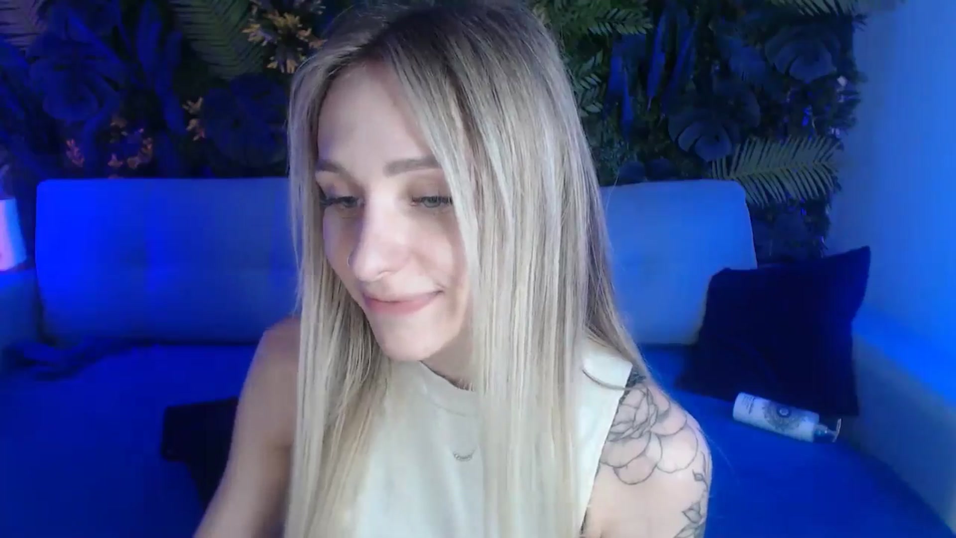 Gallery image thumbnail from Horny_Blond's myfreecams stream on, 05/25/2024, 11:47 image 19 of 20