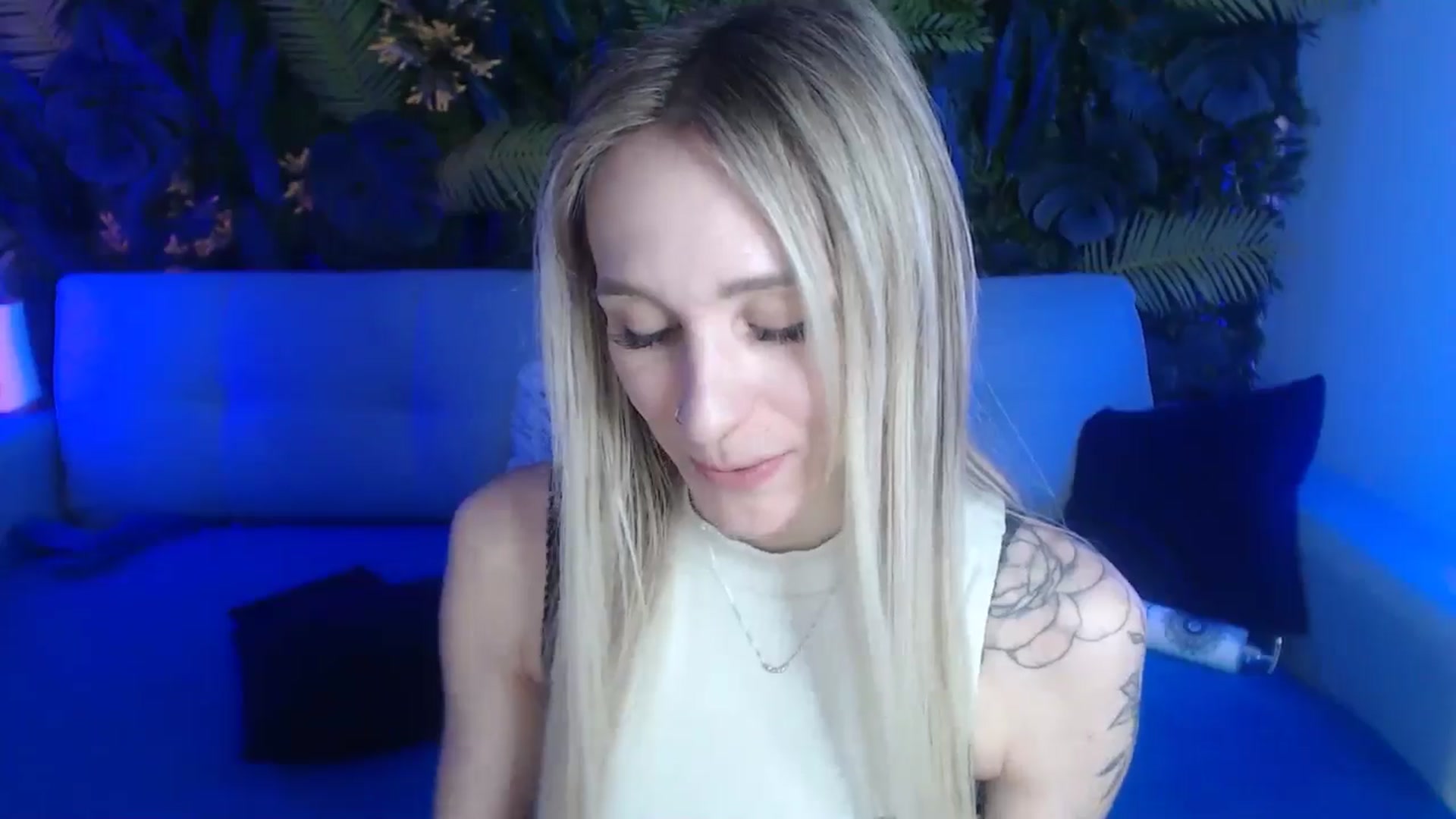 Gallery image thumbnail from Horny_Blond's myfreecams stream on, 05/25/2024, 11:47 image 10 of 20