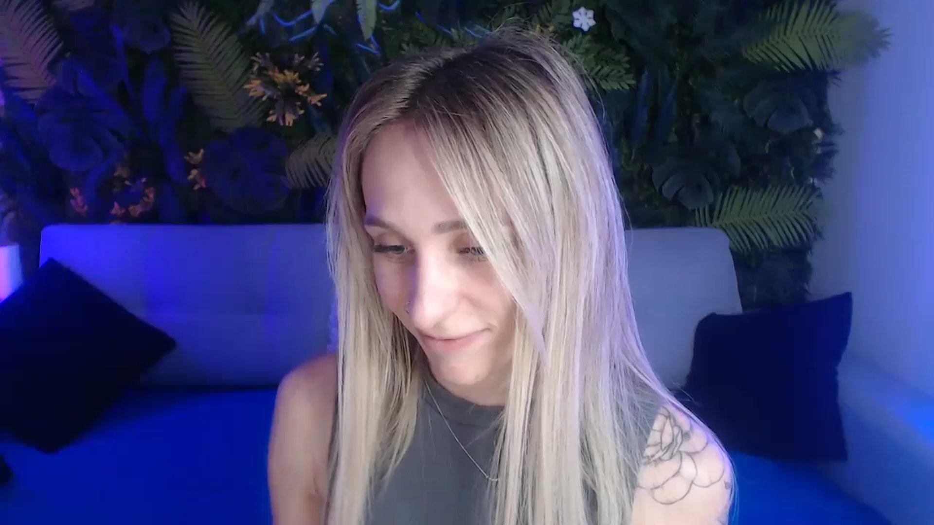 Gallery image thumbnail from Horny_Blond's myfreecams stream on, 05/26/2024, 08:52 image 19 of 20