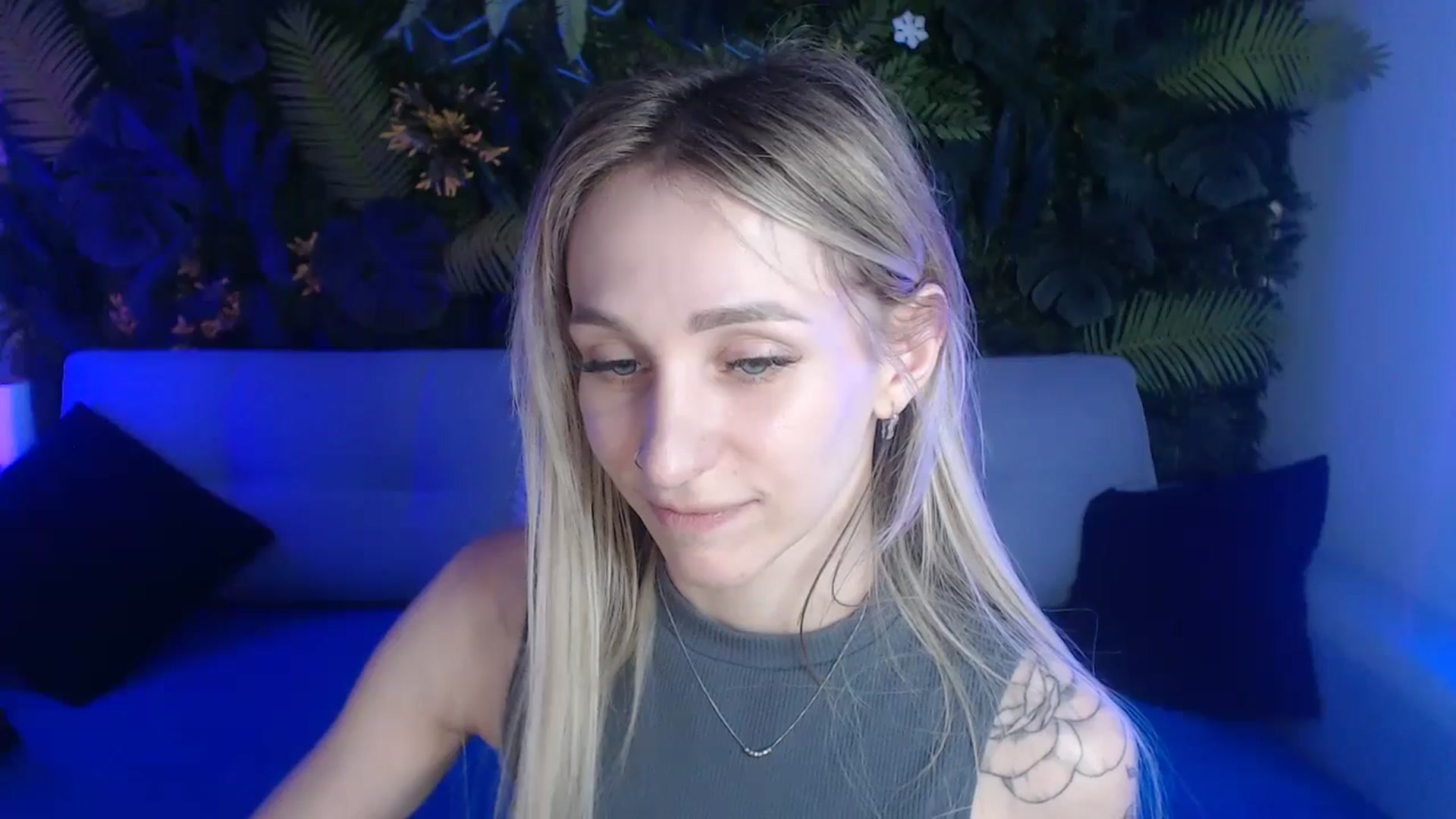 Gallery image thumbnail from Horny_Blond's myfreecams stream on, 05/26/2024, 08:52 image 17 of 20