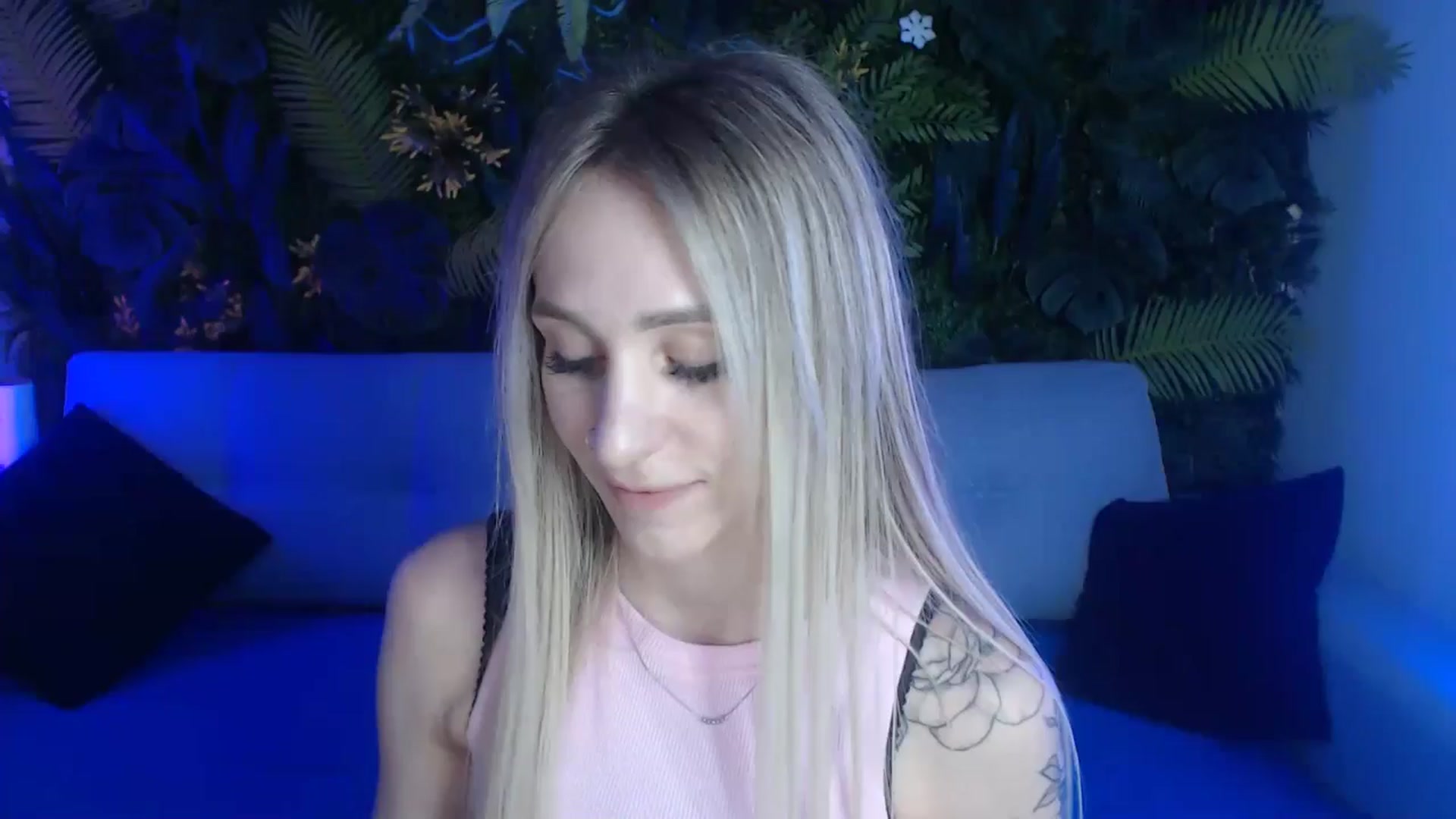 Gallery image thumbnail from Horny_Blond's myfreecams stream on, 05/27/2024, 08:15 image 1 of 20