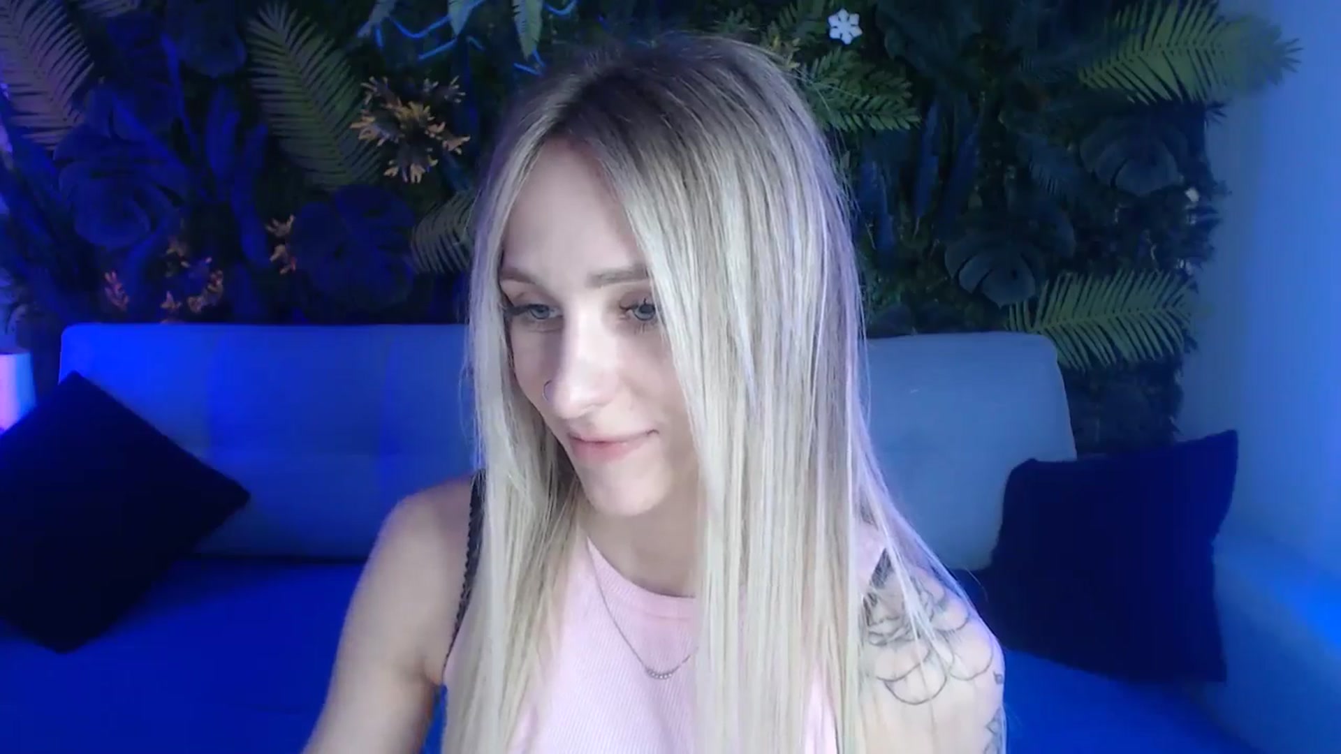 Gallery image thumbnail from Horny_Blond's myfreecams stream on, 05/27/2024, 08:15 image 4 of 20
