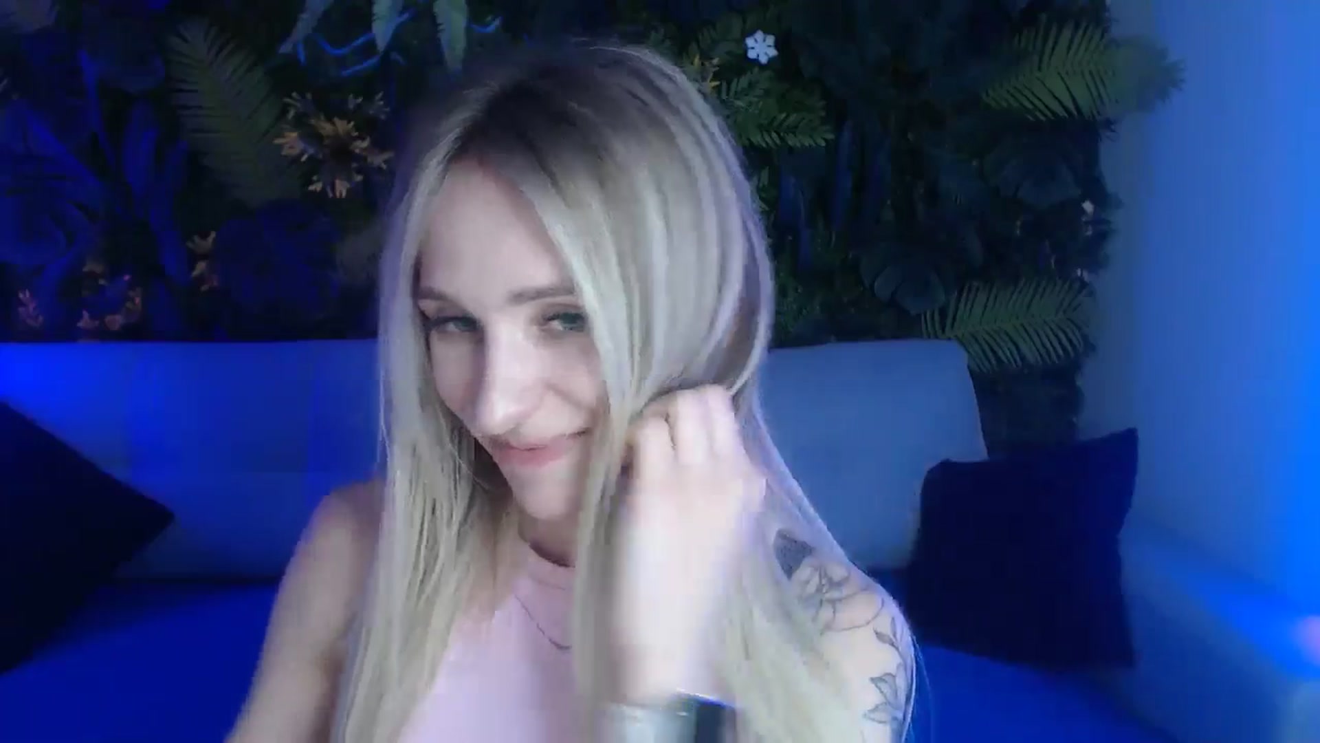 Gallery image thumbnail from Horny_Blond's myfreecams stream on, 05/27/2024, 10:26 image 4 of 20