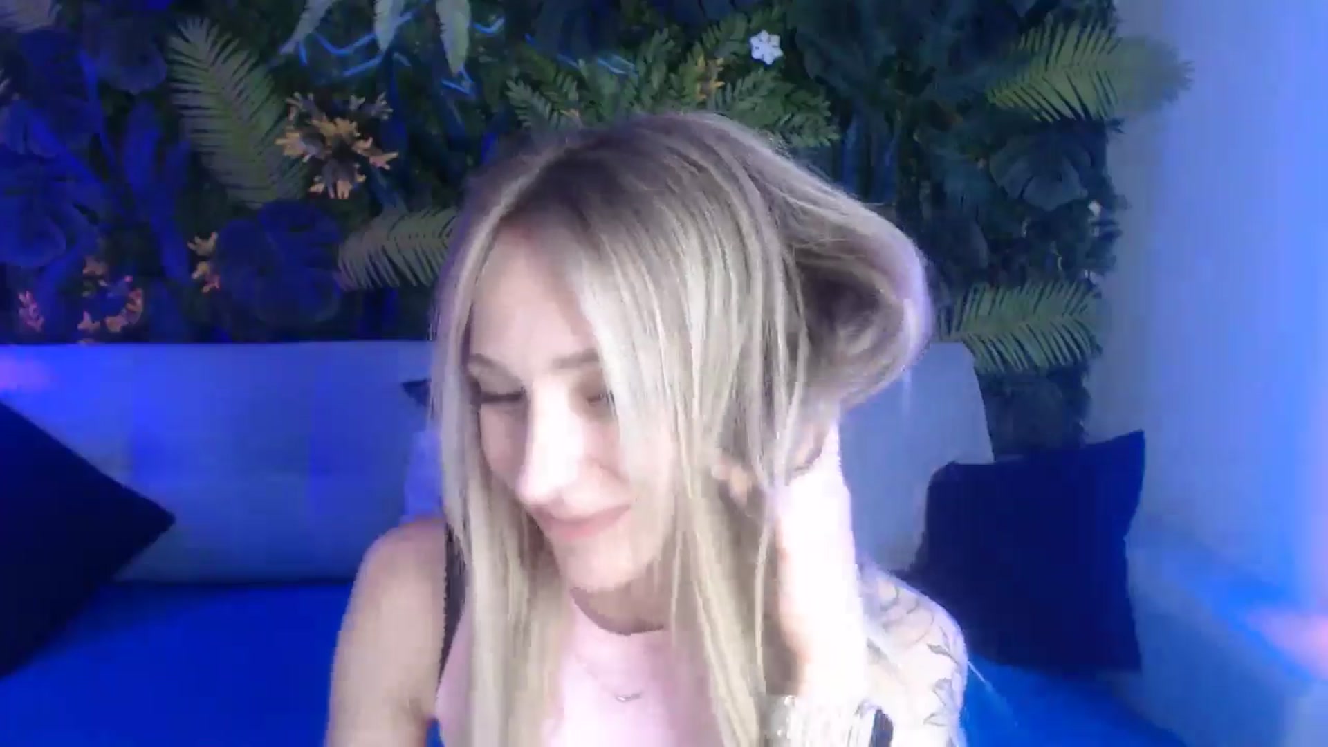 Gallery image thumbnail from Horny_Blond's myfreecams stream on, 05/27/2024, 10:26 image 6 of 20