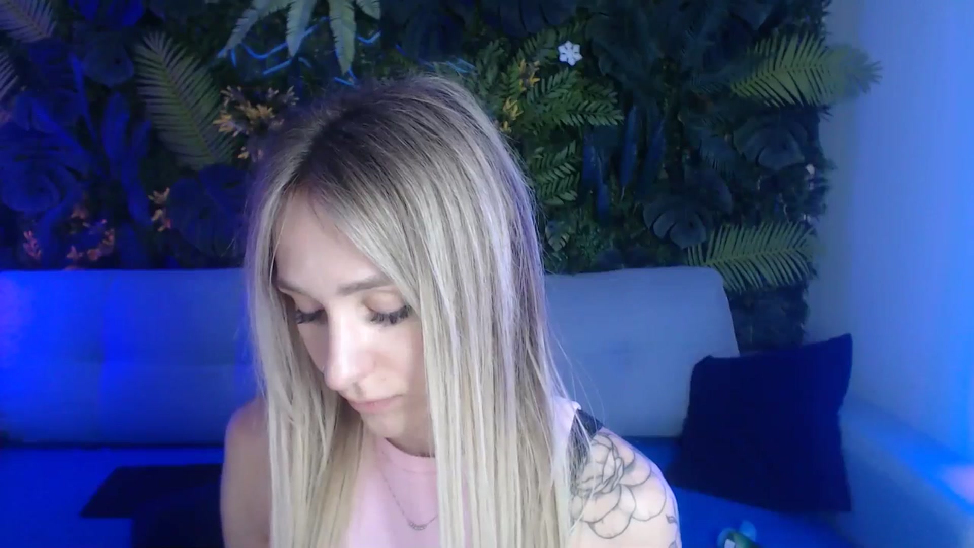 Gallery image thumbnail from Horny_Blond's myfreecams stream on, 05/27/2024, 11:03 image 5 of 20