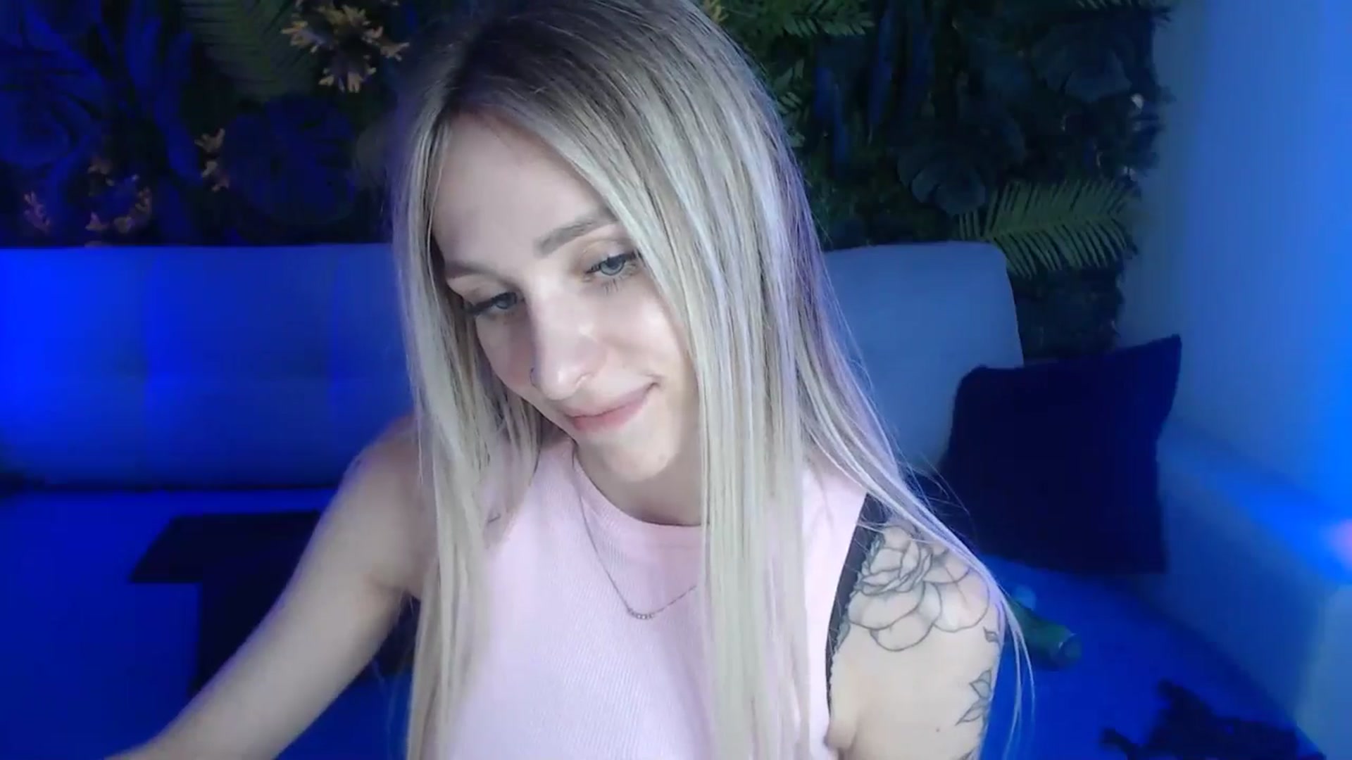 Gallery image thumbnail from Horny_Blond's myfreecams stream on, 05/27/2024, 11:03 image 6 of 20