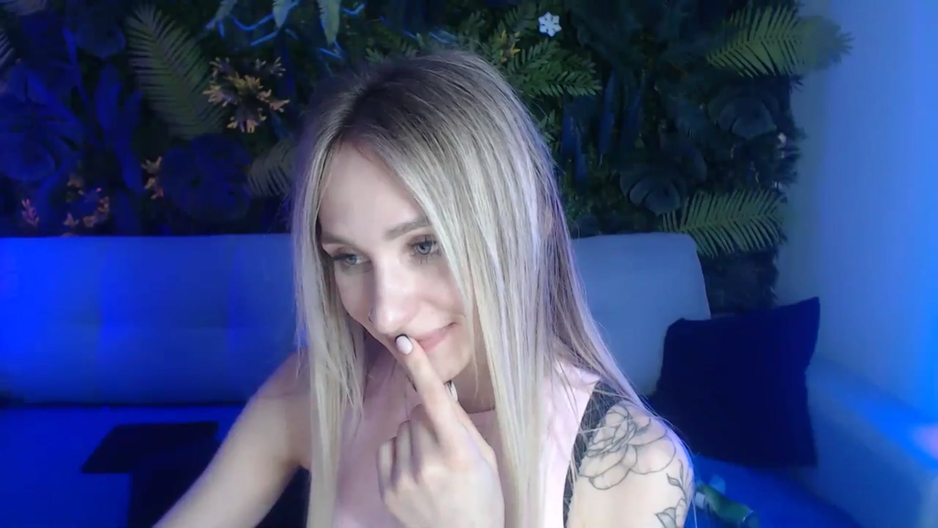 Gallery image thumbnail from Horny_Blond's myfreecams stream on, 05/27/2024, 11:03 image 15 of 20