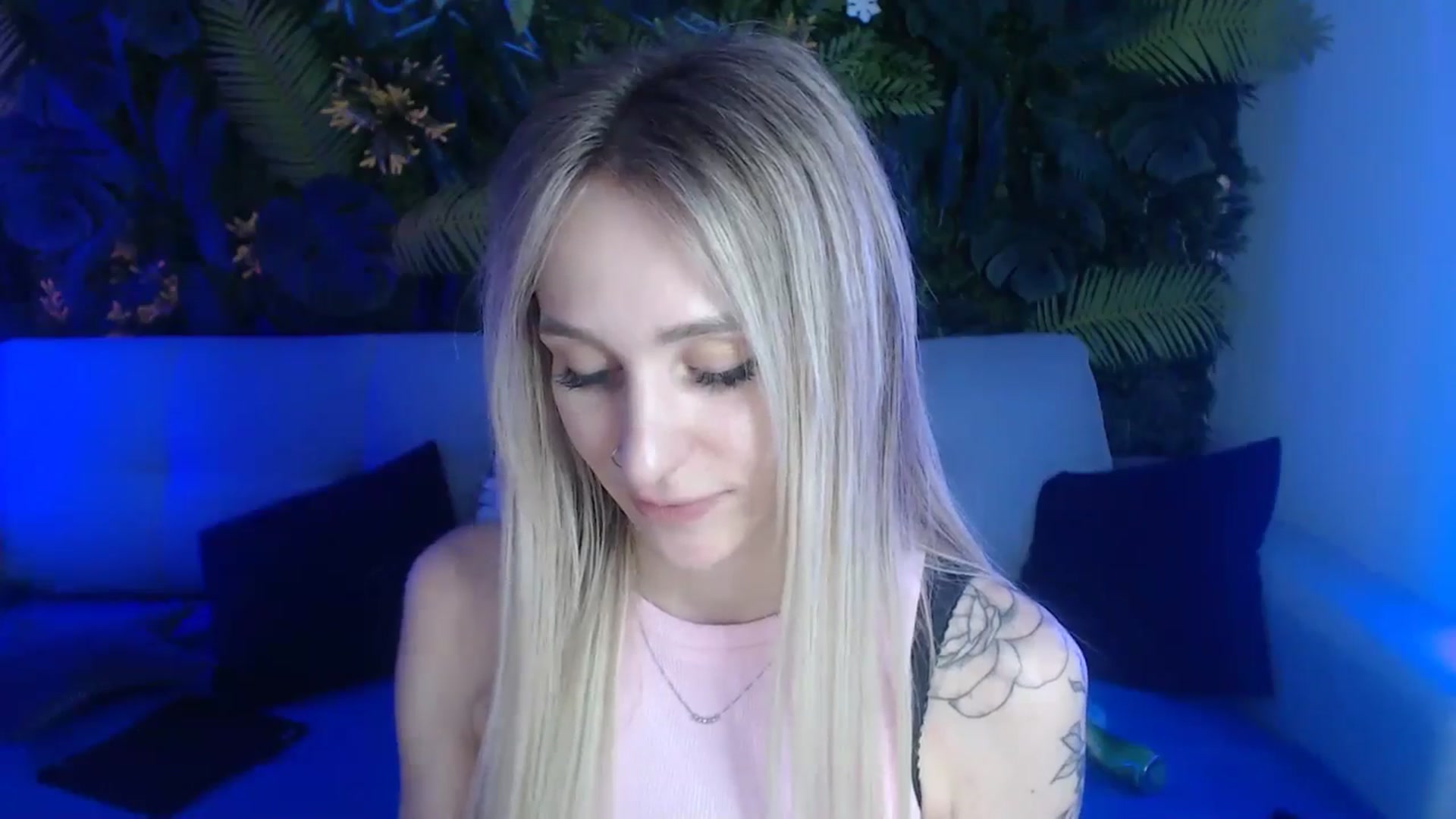 Gallery image thumbnail from Horny_Blond's myfreecams stream on, 05/27/2024, 12:15 image 10 of 20