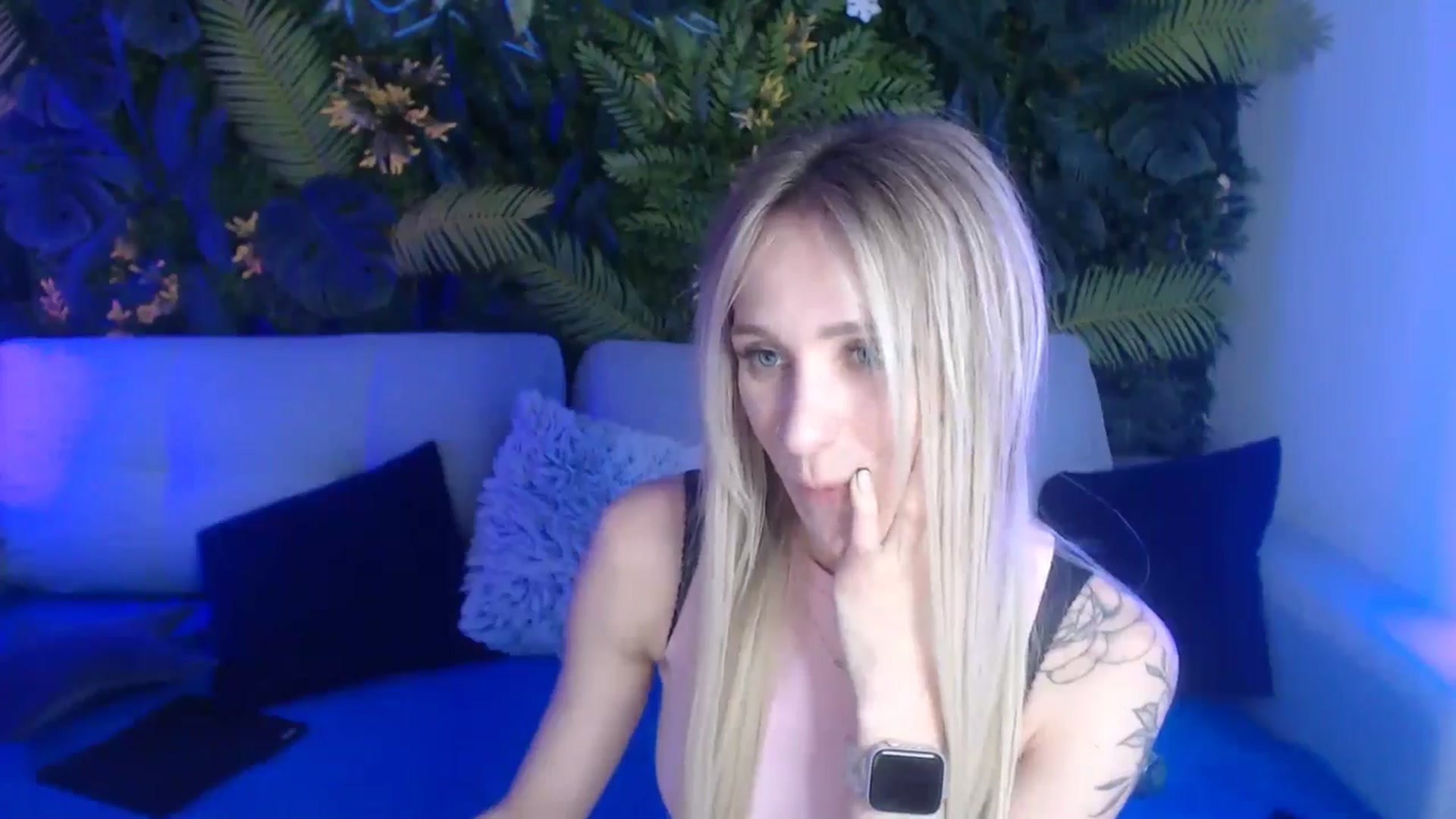 Gallery image thumbnail from Horny_Blond's myfreecams stream on, 05/27/2024, 12:15 image 20 of 20