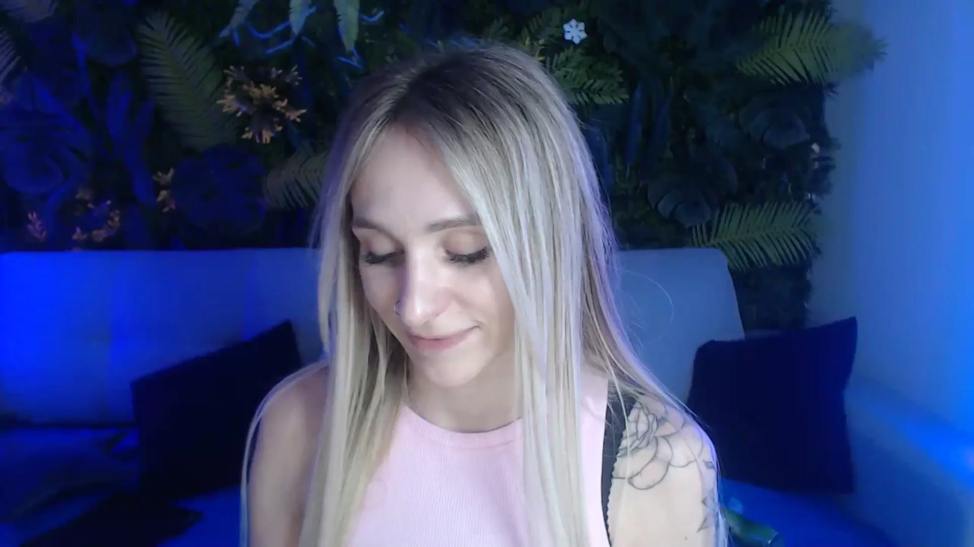 Gallery image thumbnail from Horny_Blond's myfreecams stream on, 05/27/2024, 12:15 image 1 of 20