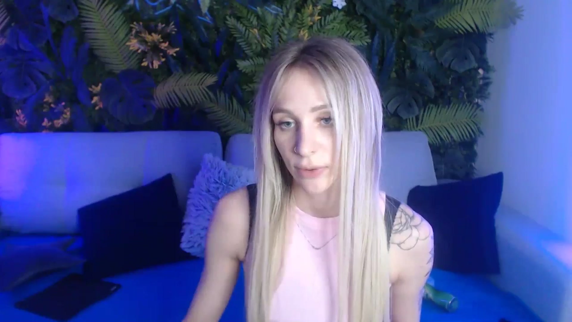 Gallery image thumbnail from Horny_Blond's myfreecams stream on, 05/27/2024, 12:15 image 17 of 20