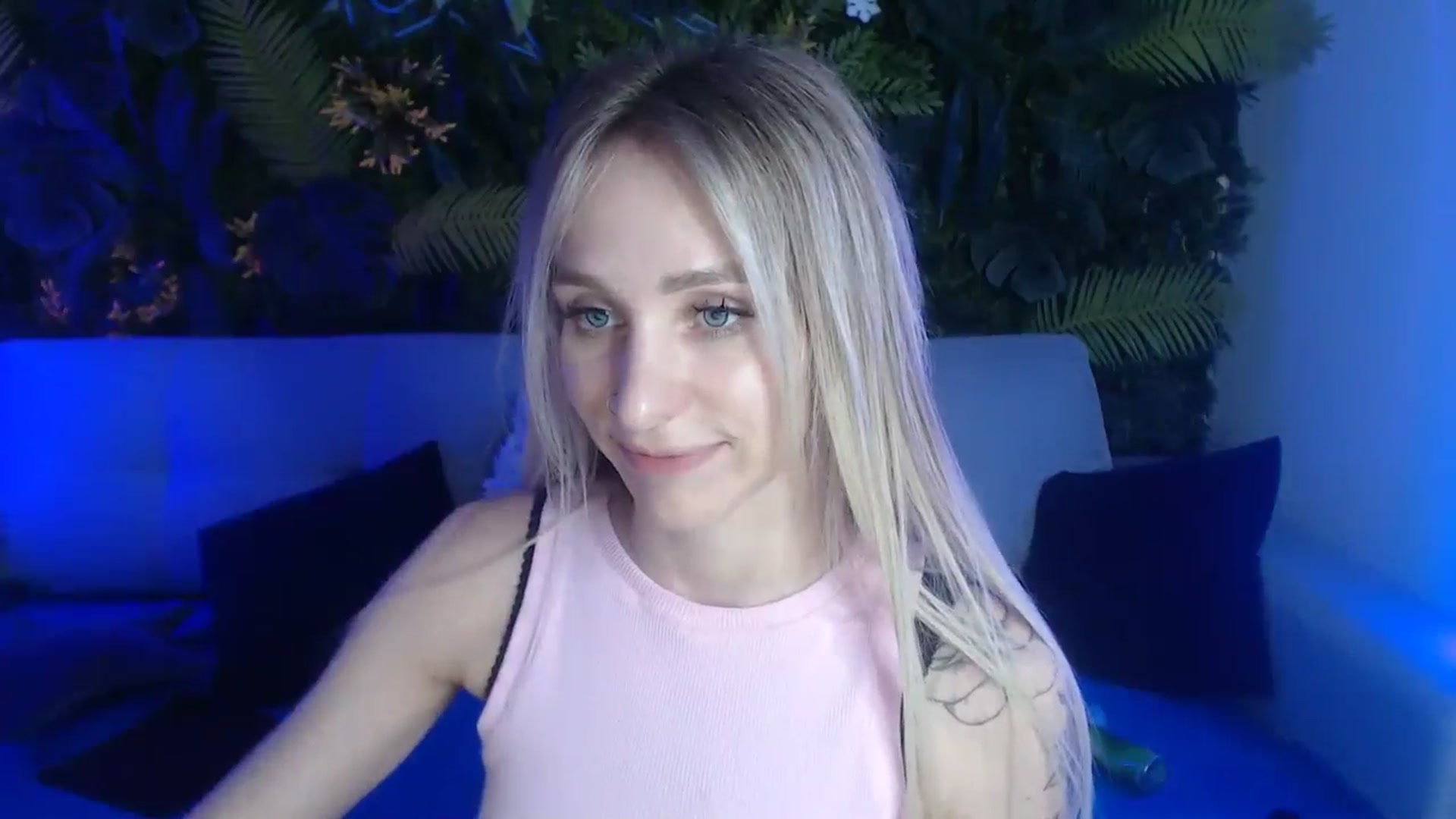 Gallery image thumbnail from Horny_Blond's myfreecams stream on, 05/27/2024, 12:15 image 8 of 20