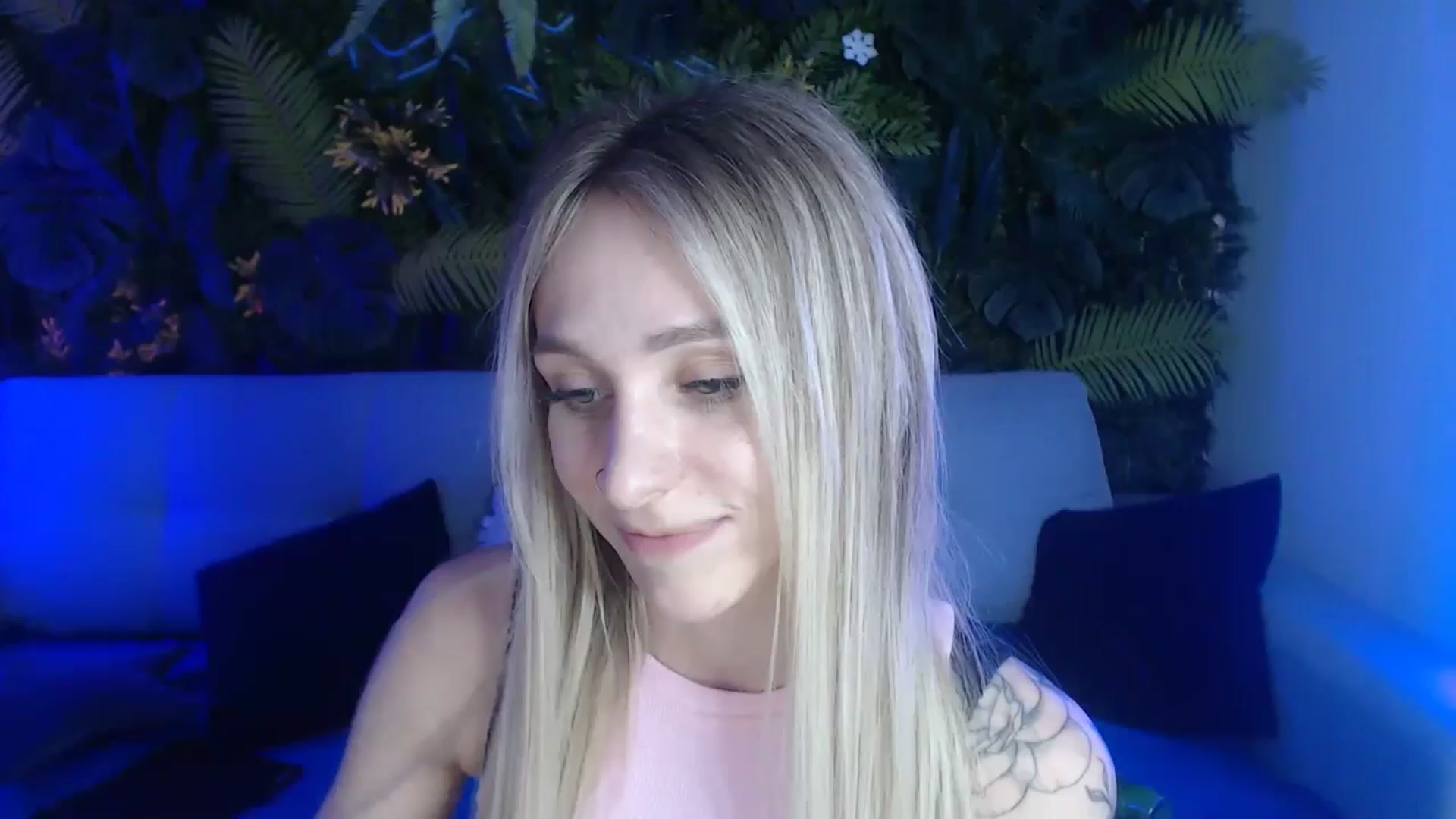 Gallery image thumbnail from Horny_Blond's myfreecams stream on, 05/27/2024, 12:15 image 2 of 20
