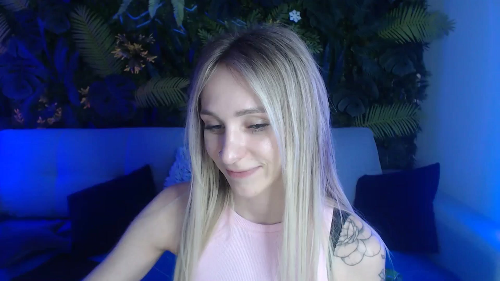 Gallery image thumbnail from Horny_Blond's myfreecams stream on, 05/27/2024, 12:15 image 4 of 20