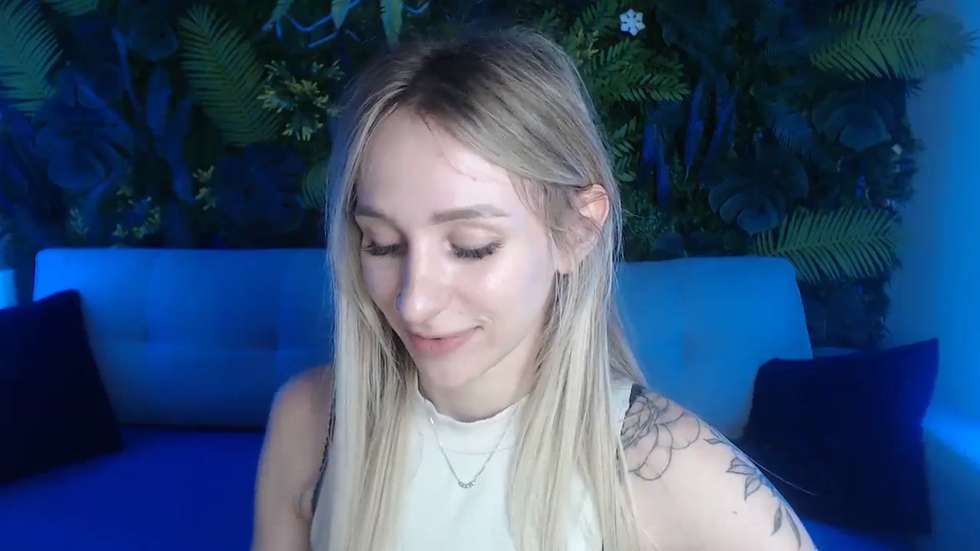 Gallery image thumbnail from Horny_Blond's myfreecams stream on, 05/28/2024, 08:57 image 17 of 20