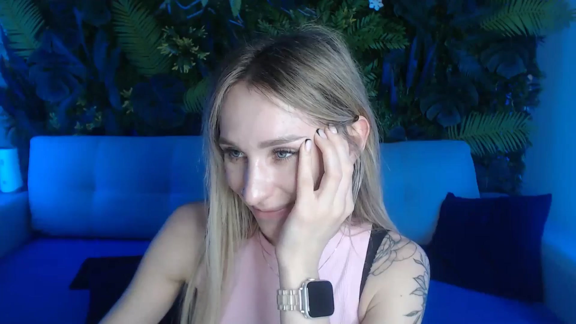 Gallery image thumbnail from Horny_Blond's myfreecams stream on, 05/29/2024, 10:19 image 14 of 20