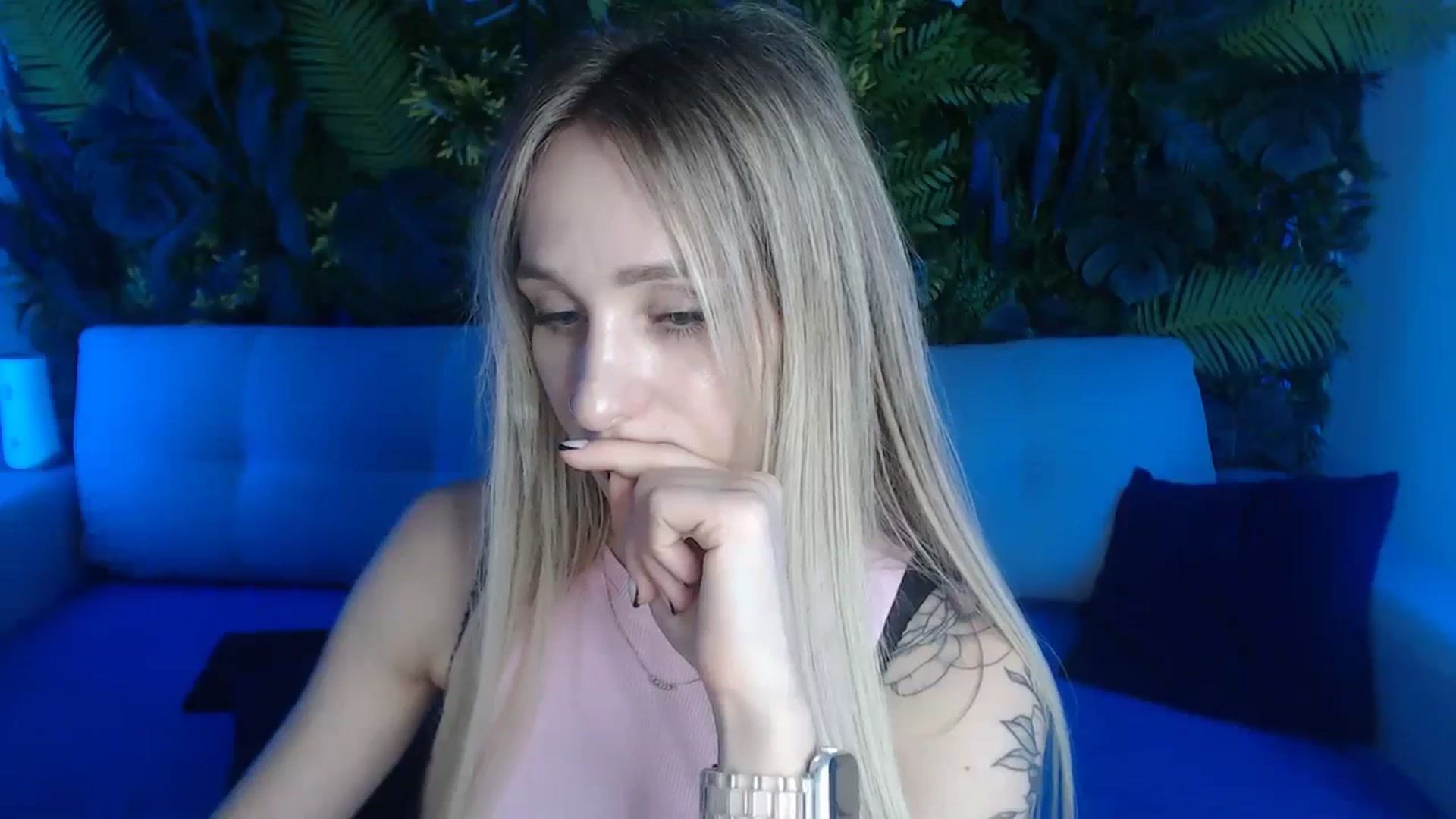 Gallery image thumbnail from Horny_Blond's myfreecams stream on, 05/29/2024, 10:19 image 17 of 20