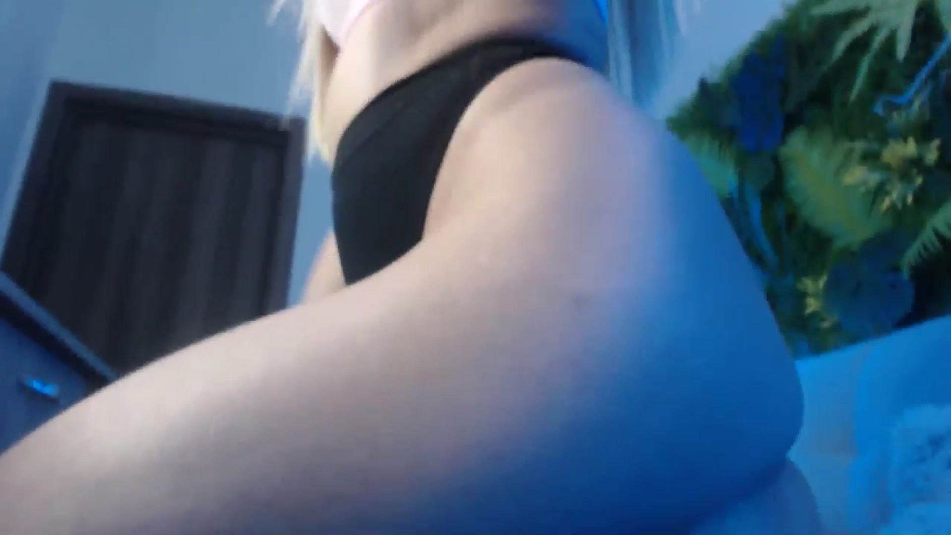 Gallery image thumbnail from Horny_Blond's myfreecams stream on, 05/29/2024, 12:48 image 16 of 20
