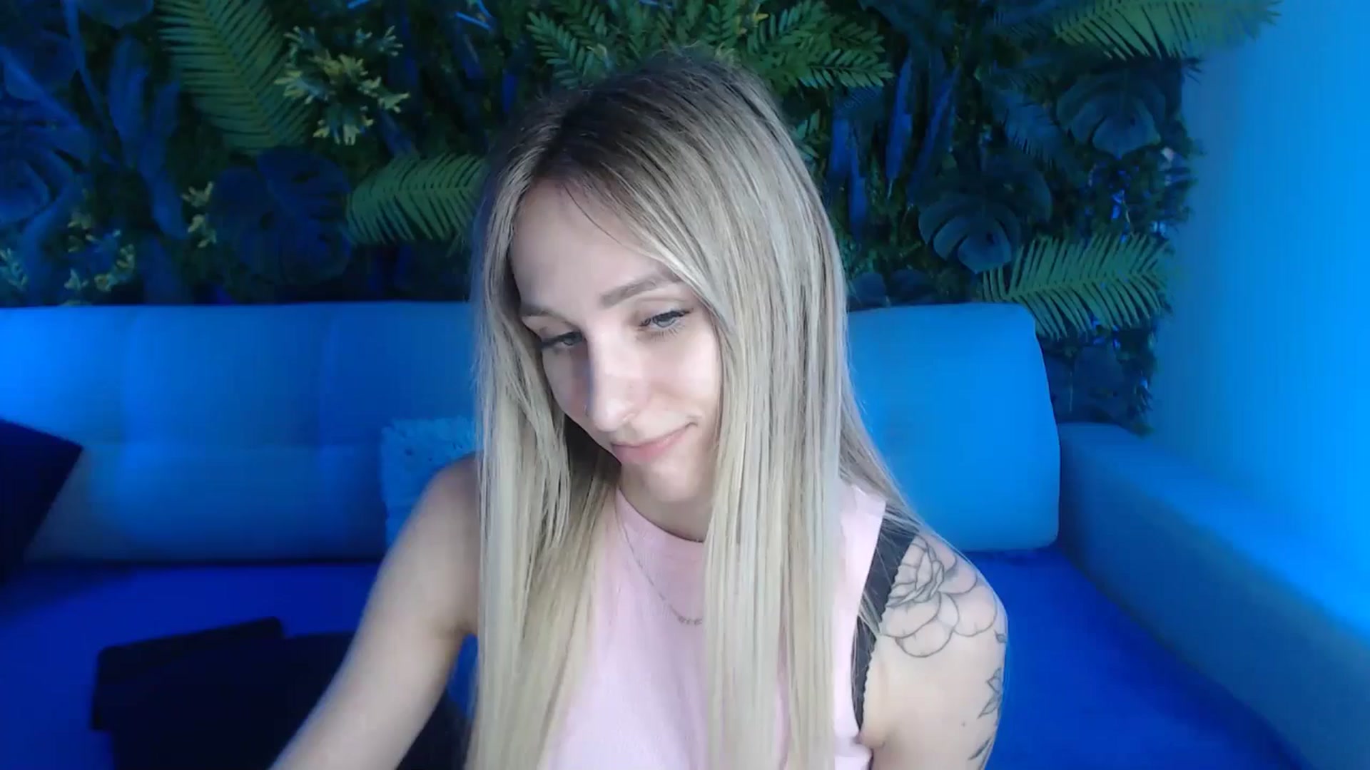 Gallery image thumbnail from Horny_Blond's myfreecams stream on, 05/29/2024, 13:45 image 1 of 20