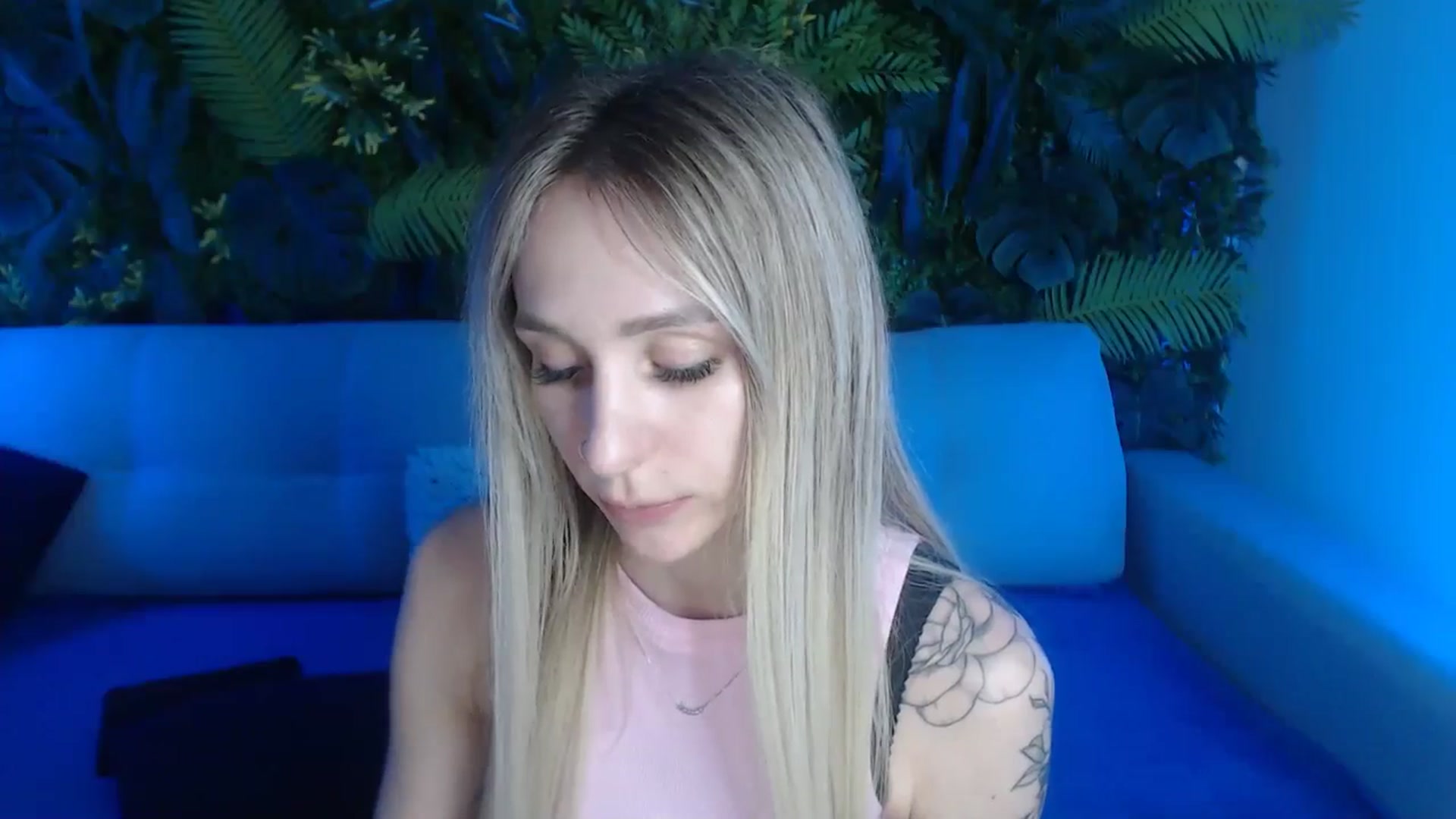 Gallery image thumbnail from Horny_Blond's myfreecams stream on, 05/29/2024, 13:45 image 12 of 20