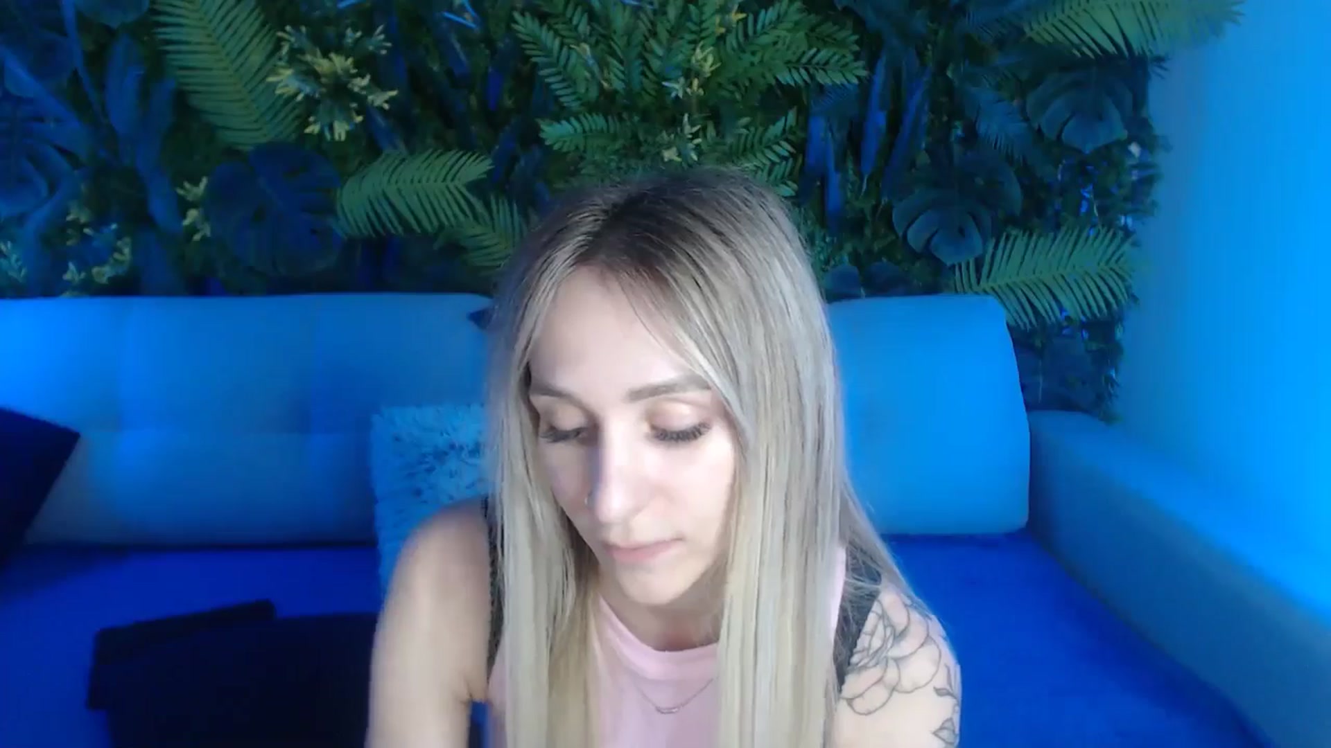 Gallery image thumbnail from Horny_Blond's myfreecams stream on, 05/29/2024, 13:45 image 14 of 20
