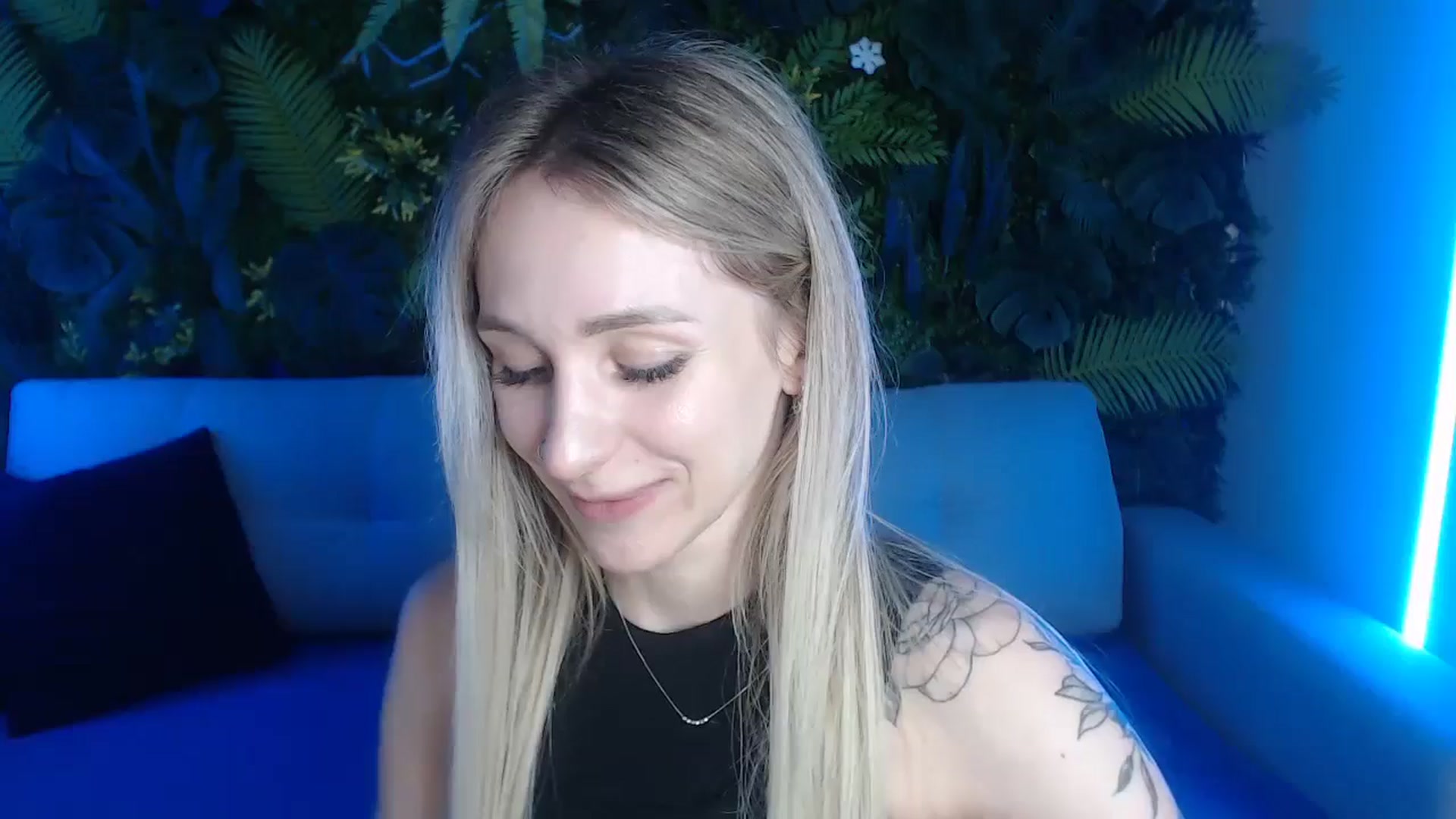 Gallery image thumbnail from Horny_Blond's myfreecams stream on, 05/31/2024, 08:18 image 10 of 20