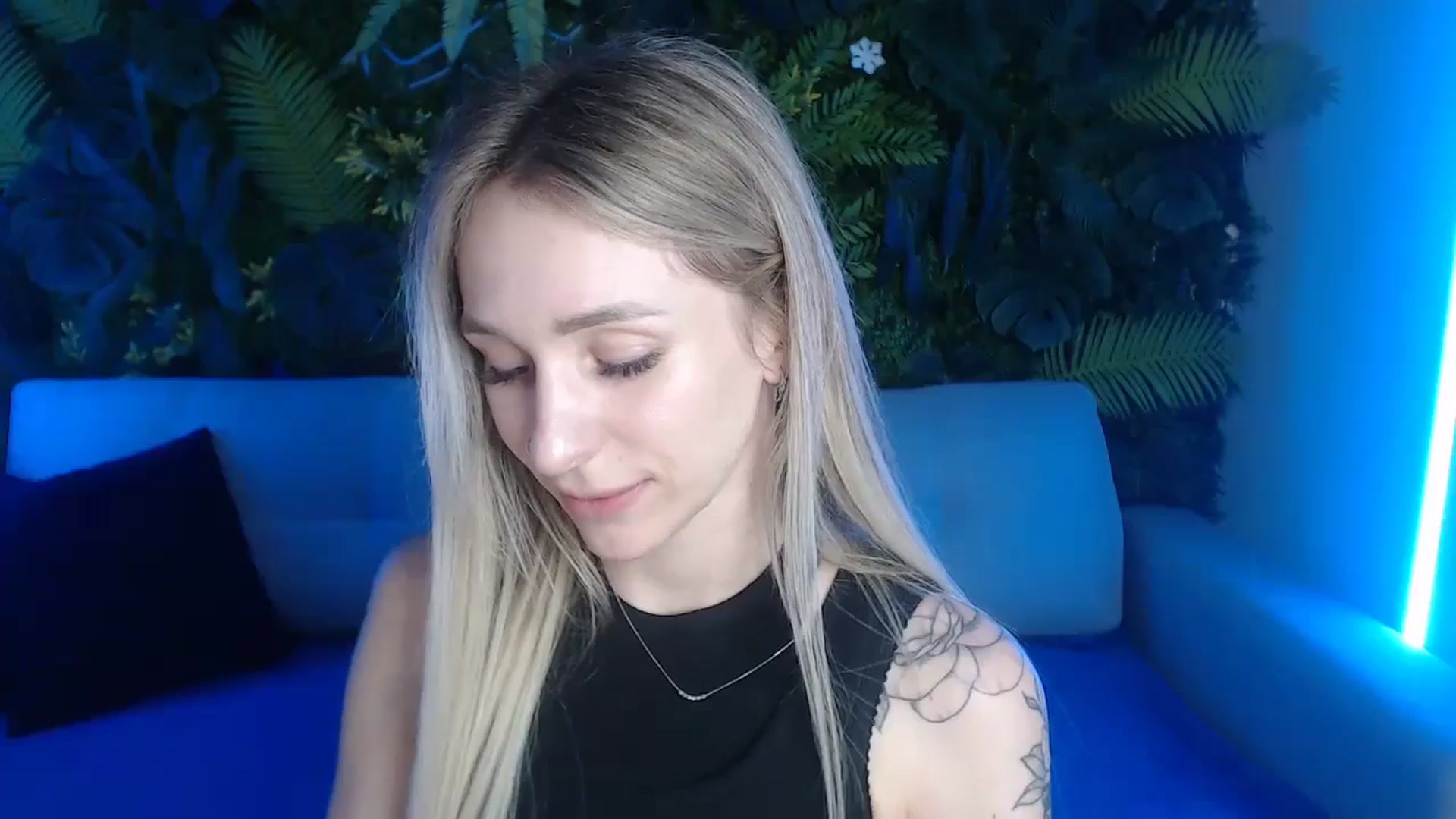 Gallery image thumbnail from Horny_Blond's myfreecams stream on, 05/31/2024, 08:18 image 13 of 20