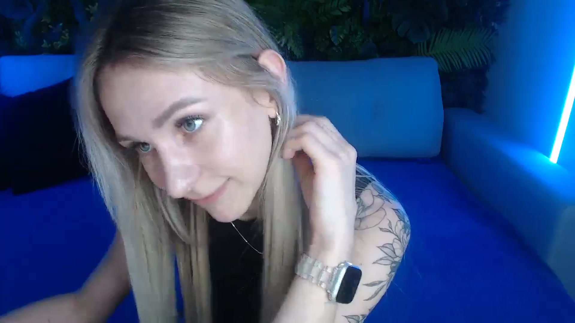 Gallery image thumbnail from Horny_Blond's myfreecams stream on, 05/31/2024, 08:18 image 7 of 20