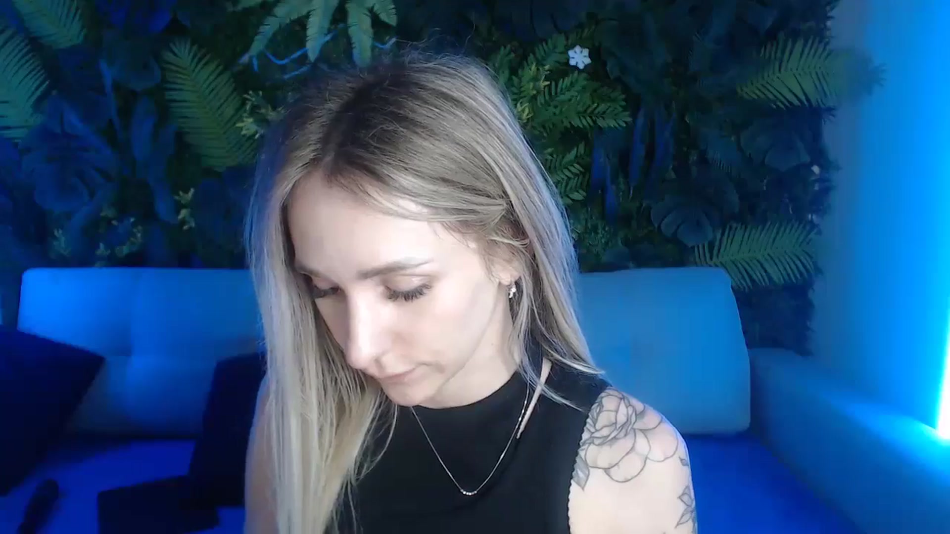 Gallery image thumbnail from Horny_Blond's myfreecams stream on, 05/31/2024, 11:19 image 19 of 20